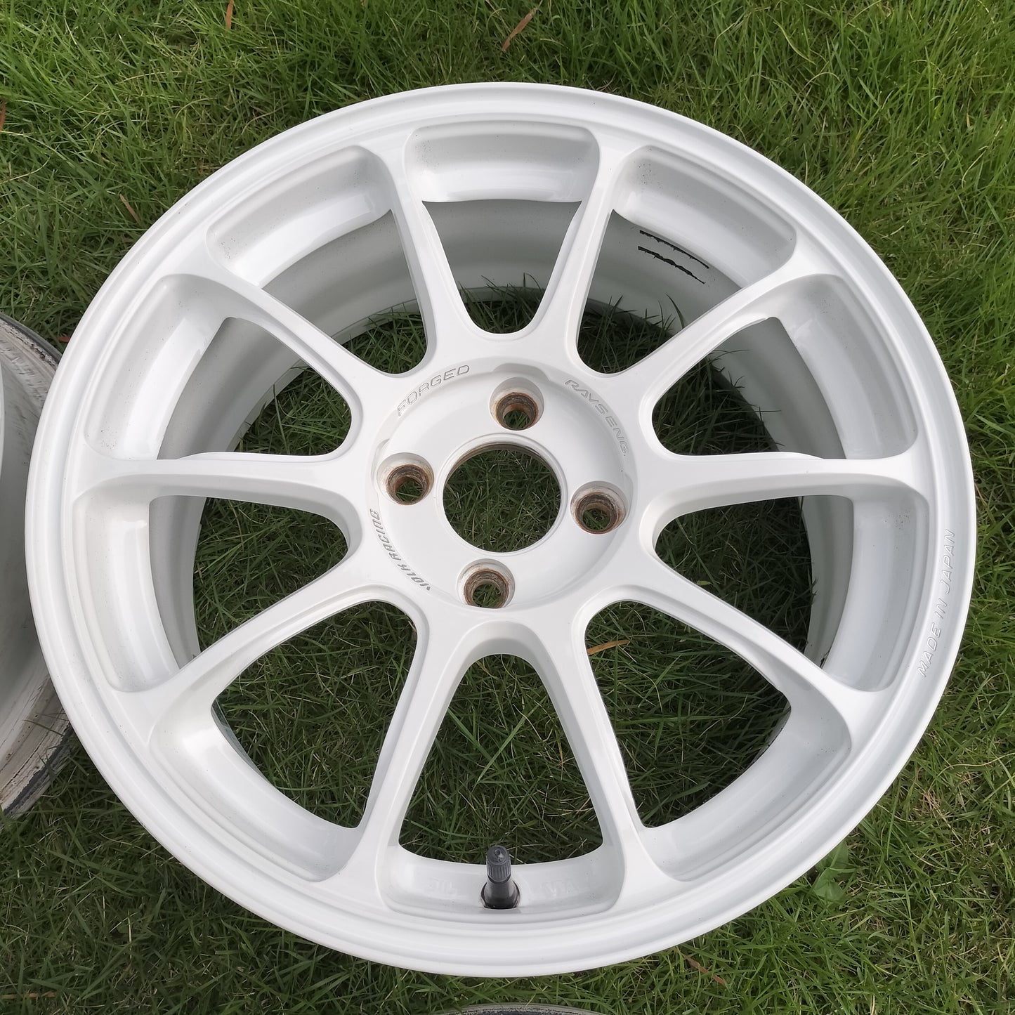 Rays Volk Racing ZE40 16x7+36 4x100