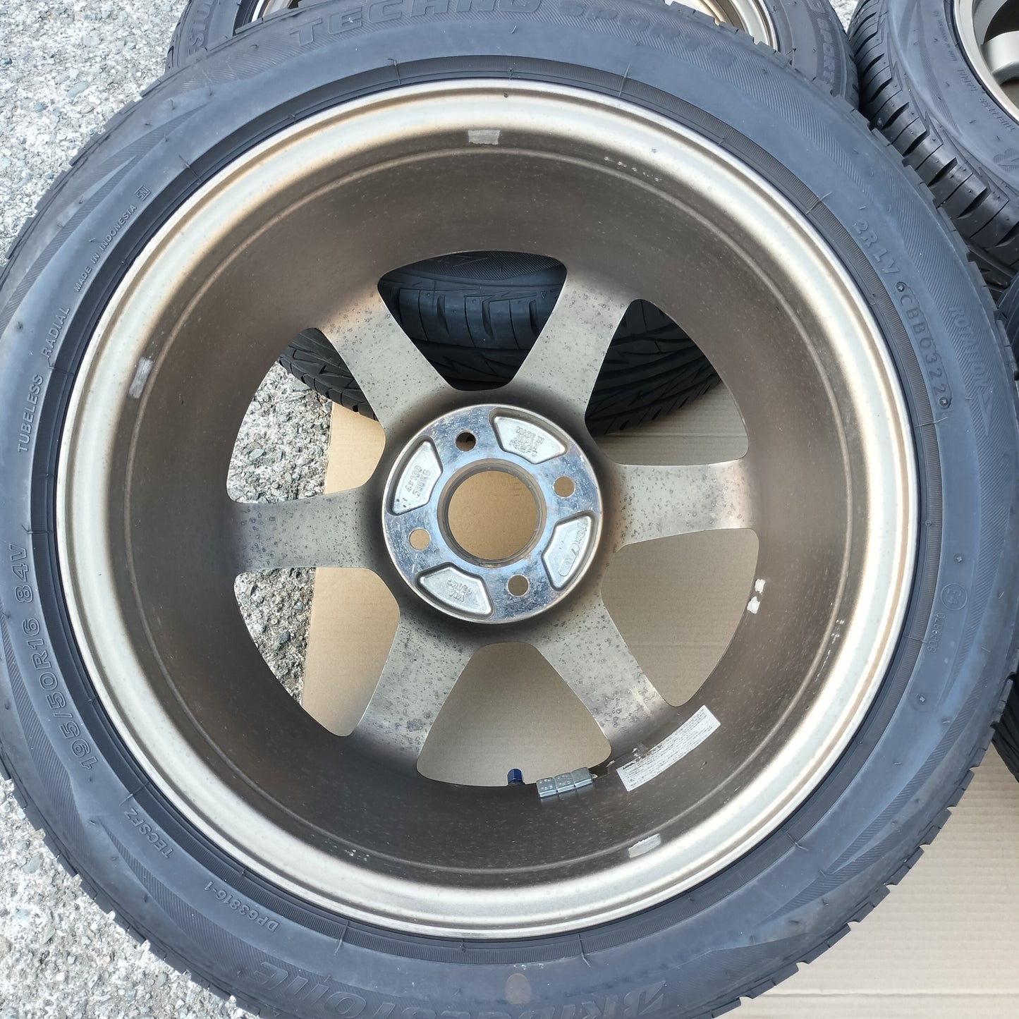 Rays Volk Racing TE37 16x7+33 4x100