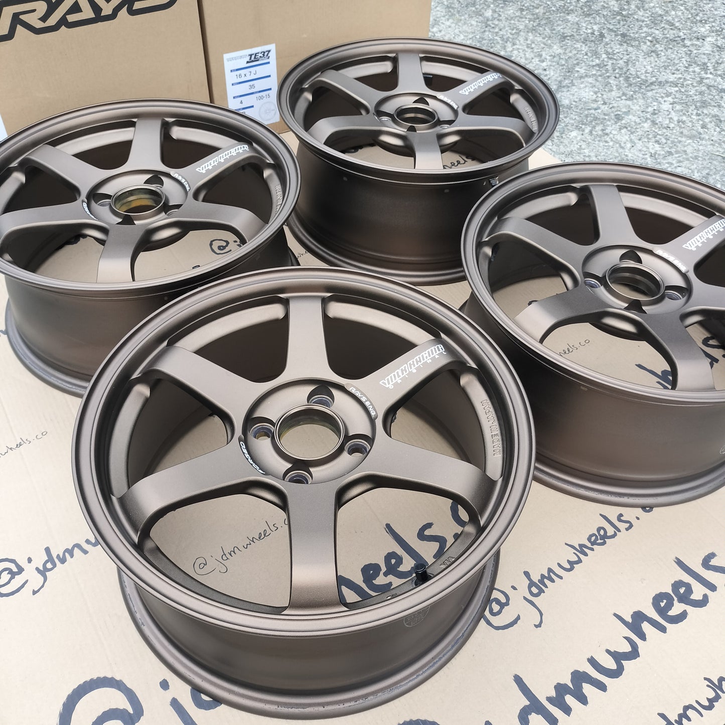 Rays Volk TE37 Sonic 16x7+35 4x100