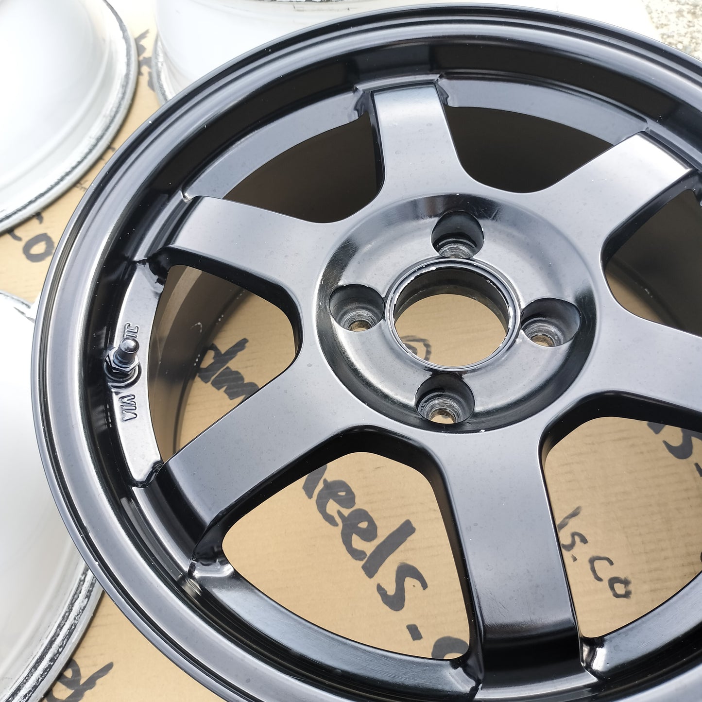 Rays Volk TE37 15x7+35 4x100