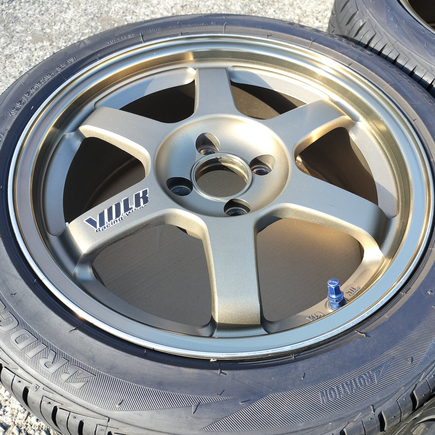 Rays Volk Racing TE37 16x7+33 4x100