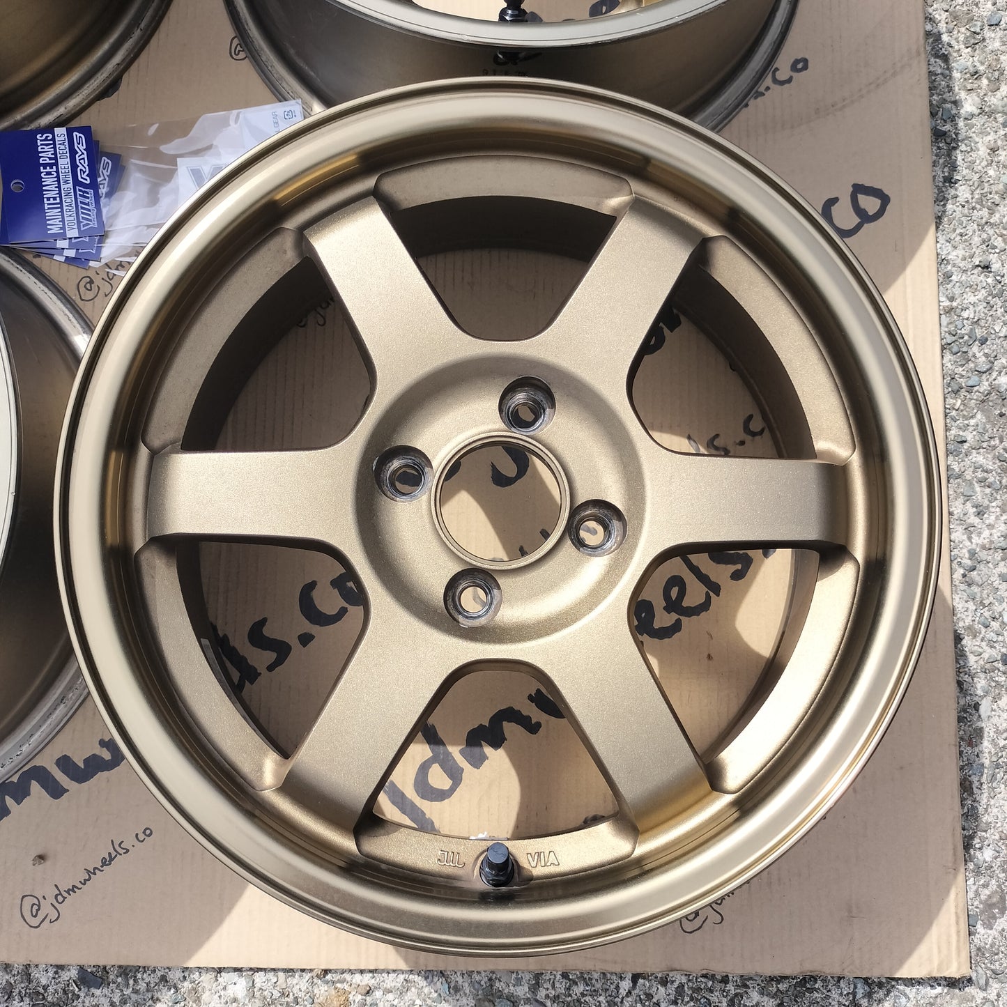 Rays Volk TE37 15x6.5+35 4x100