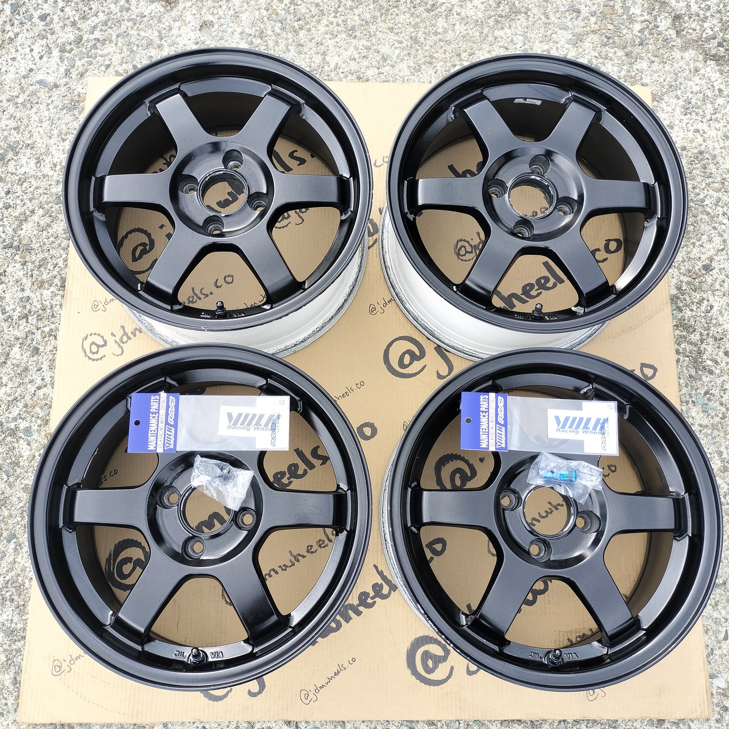 Rays Volk TE37 15x7+35 4x100