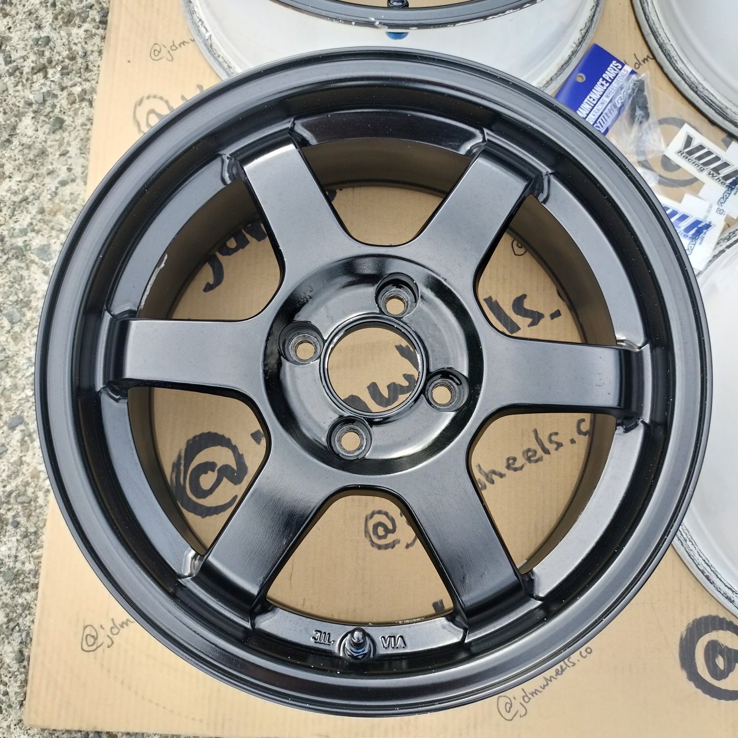 Rays Volk TE37 15x7+35 4x100
