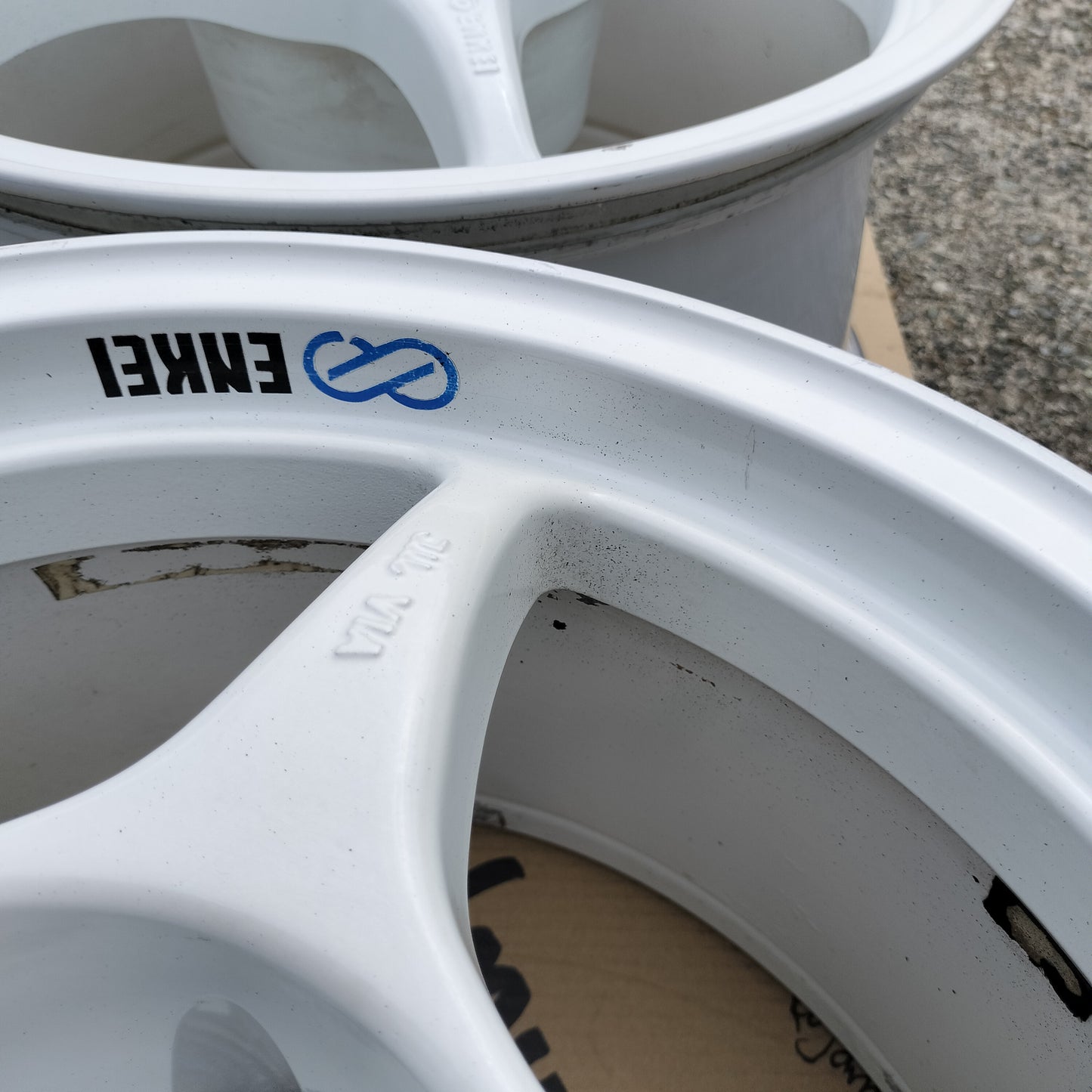Enkei RP01 17x9+22 5x114.3