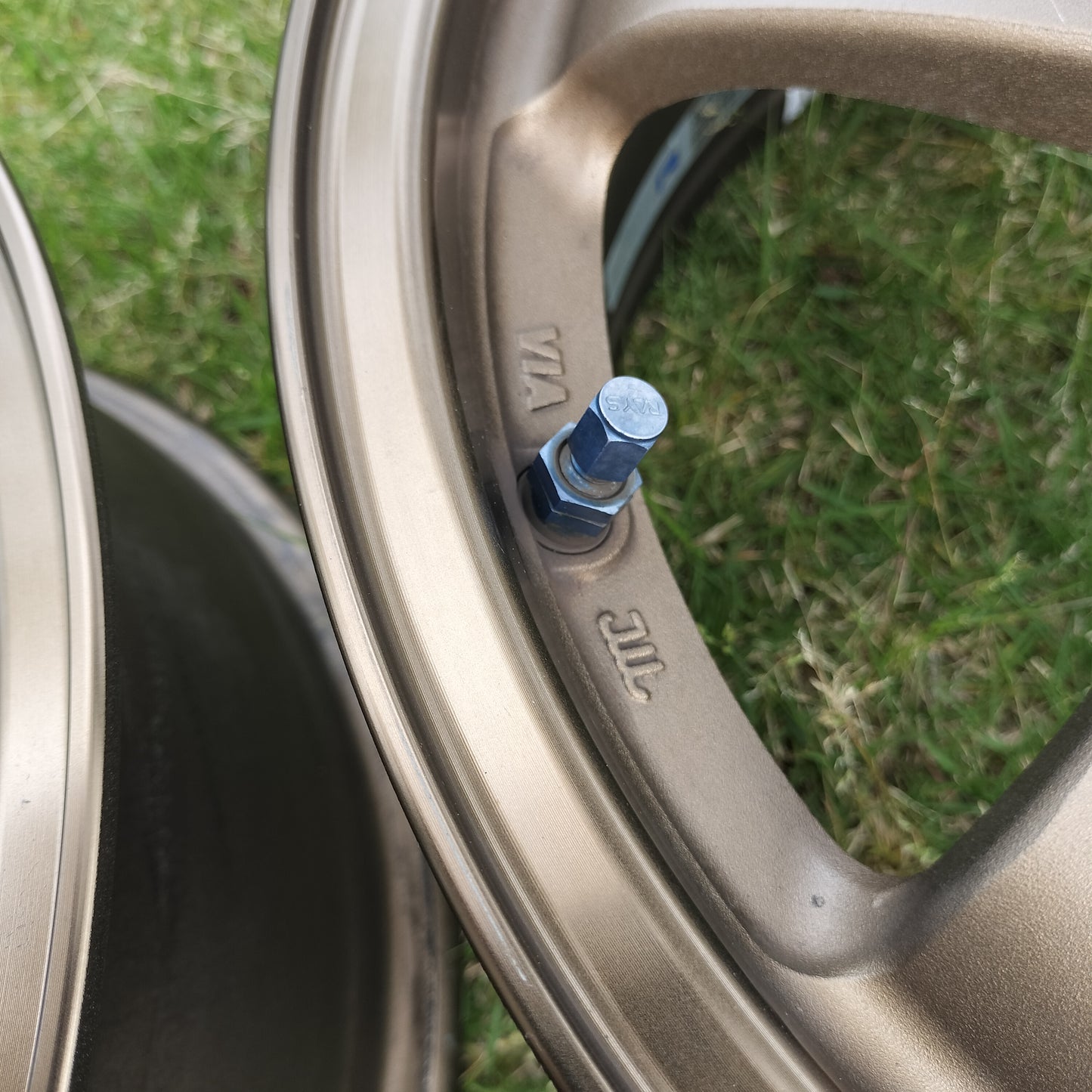 Rays Volk Racing TE37 16x7+42 4x114.3