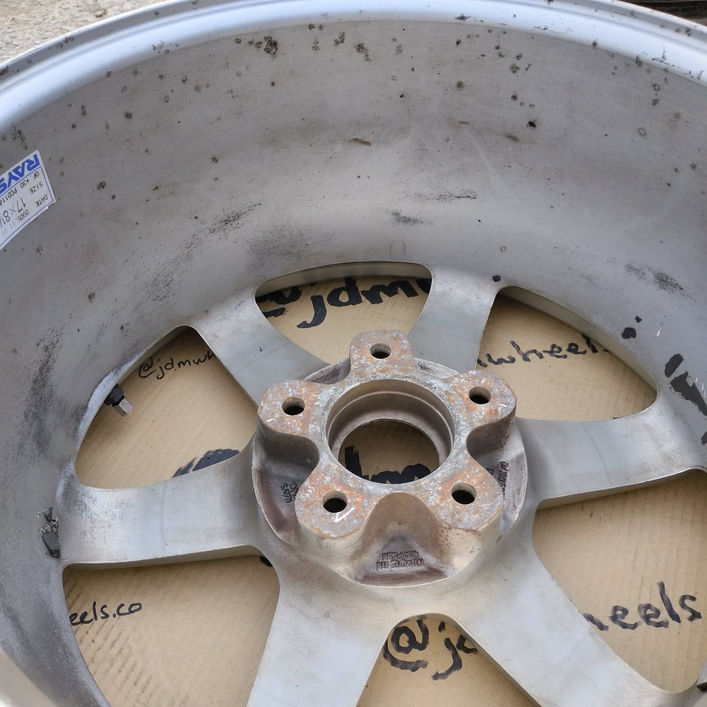 Rays Volk TE37 17x8.5+30 5x114.3
