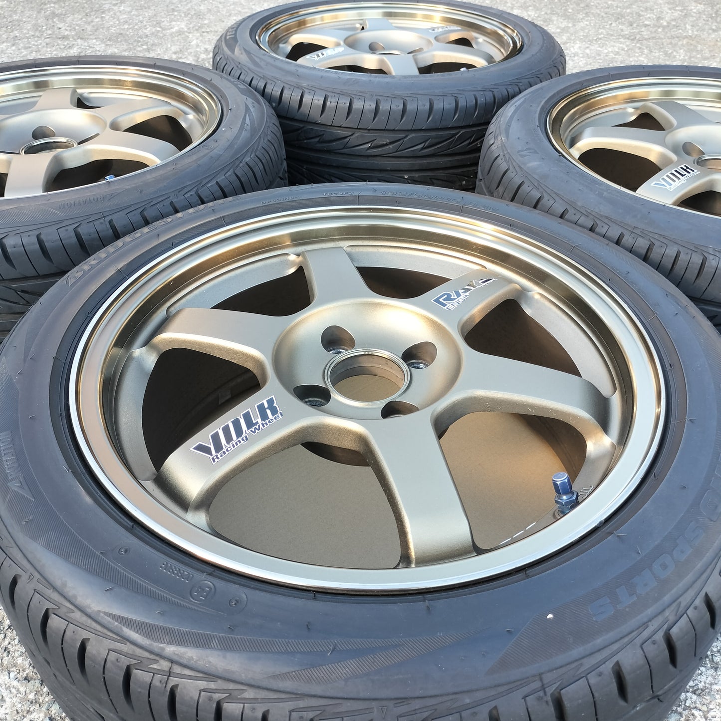 Rays Volk Racing TE37 16x7+33 4x100