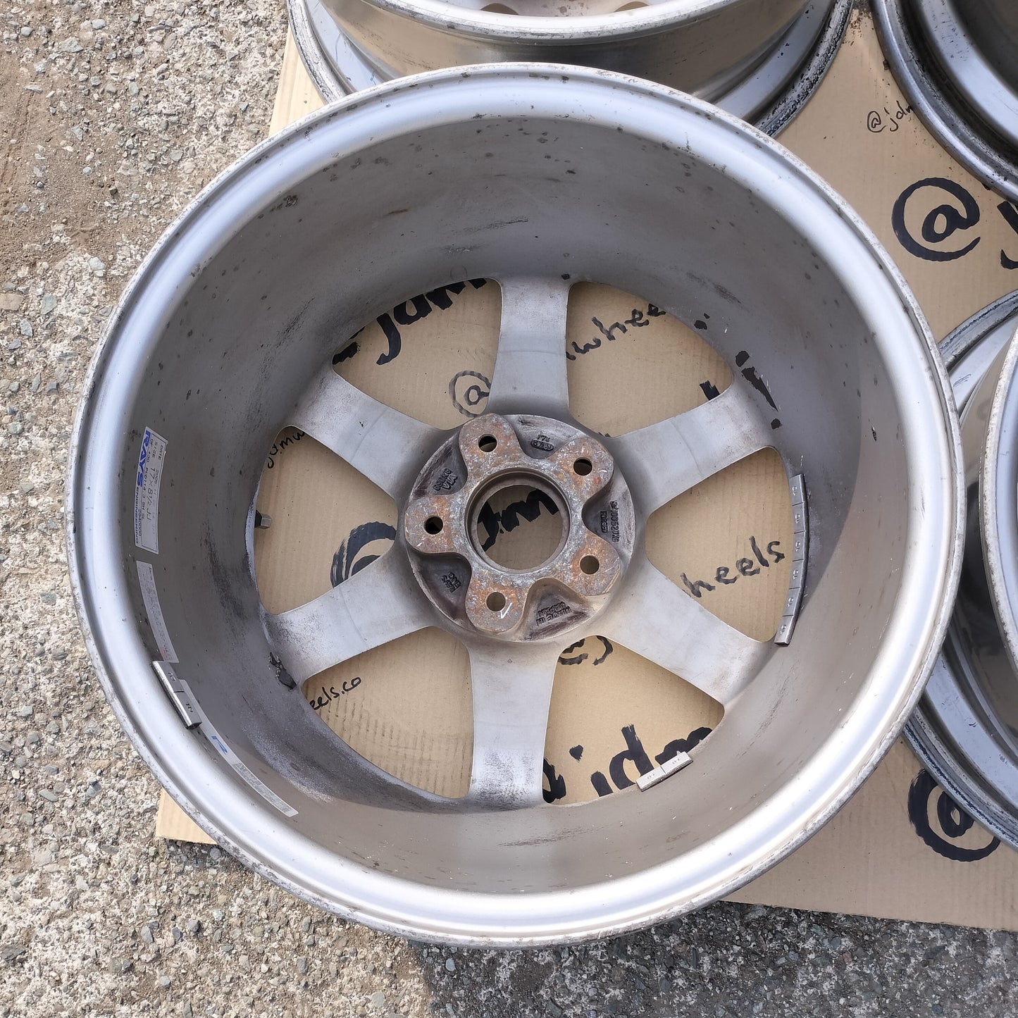 Rays Volk TE37 17x8.5+30 5x114.3