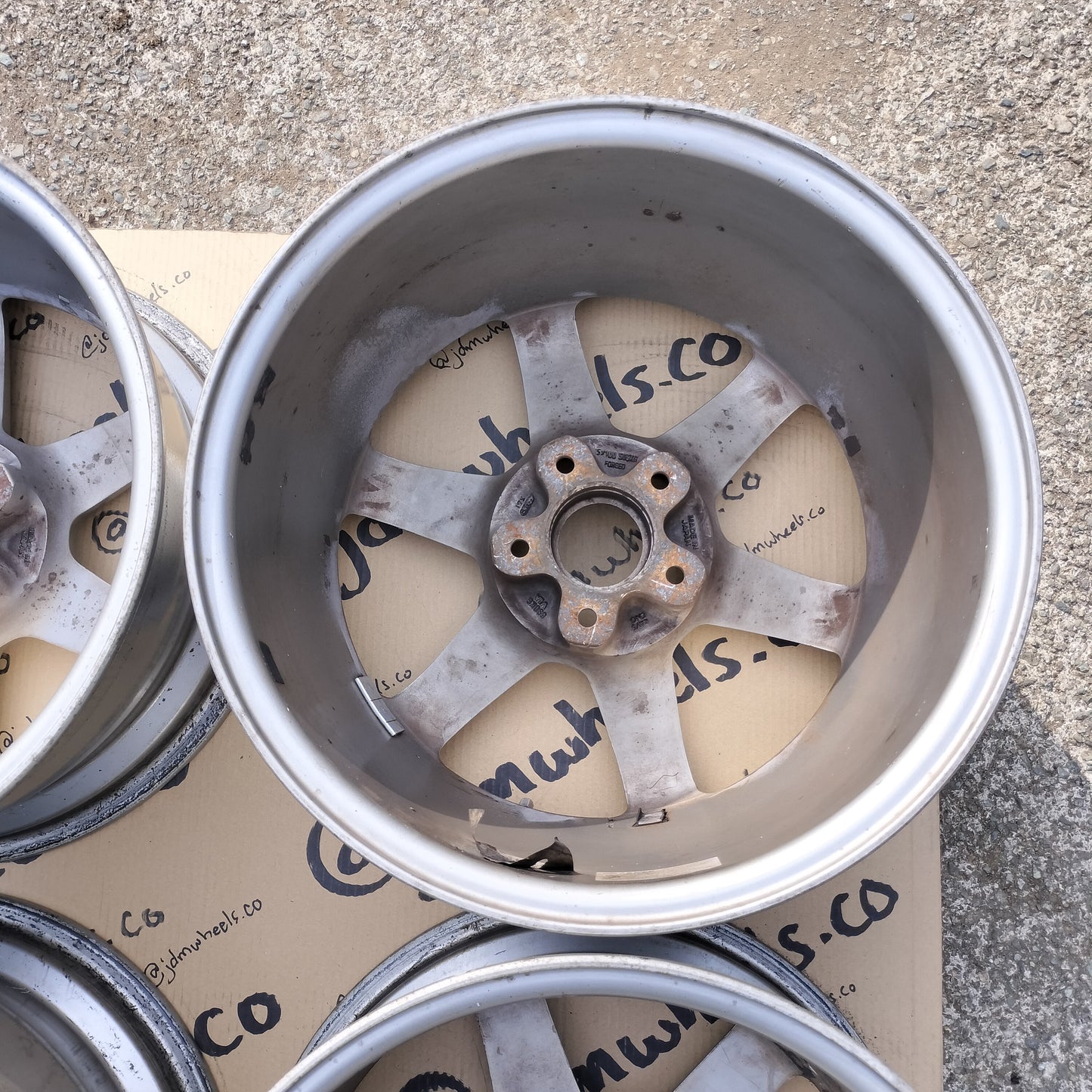 Rays Volk TE37 17x8.5+30 5x114.3