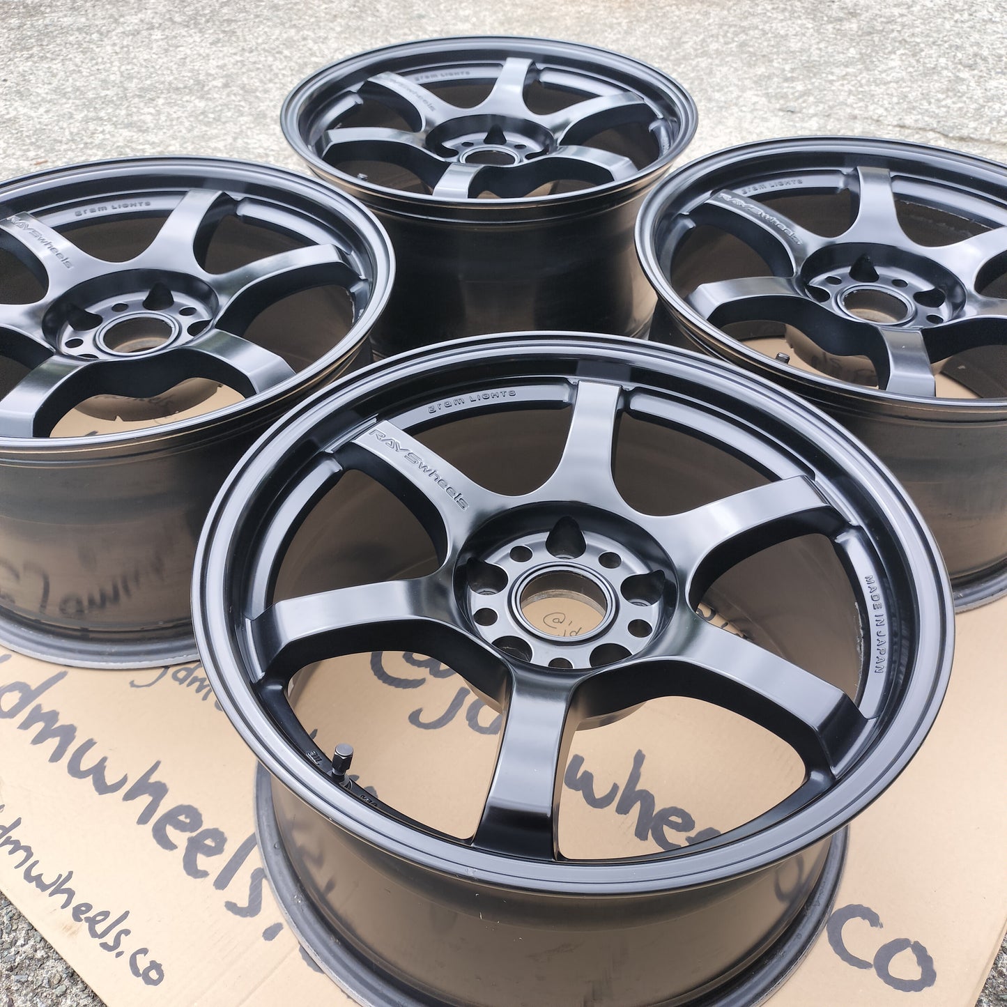 Rays Gram Lights 57DR 17x9+22 5x114.3