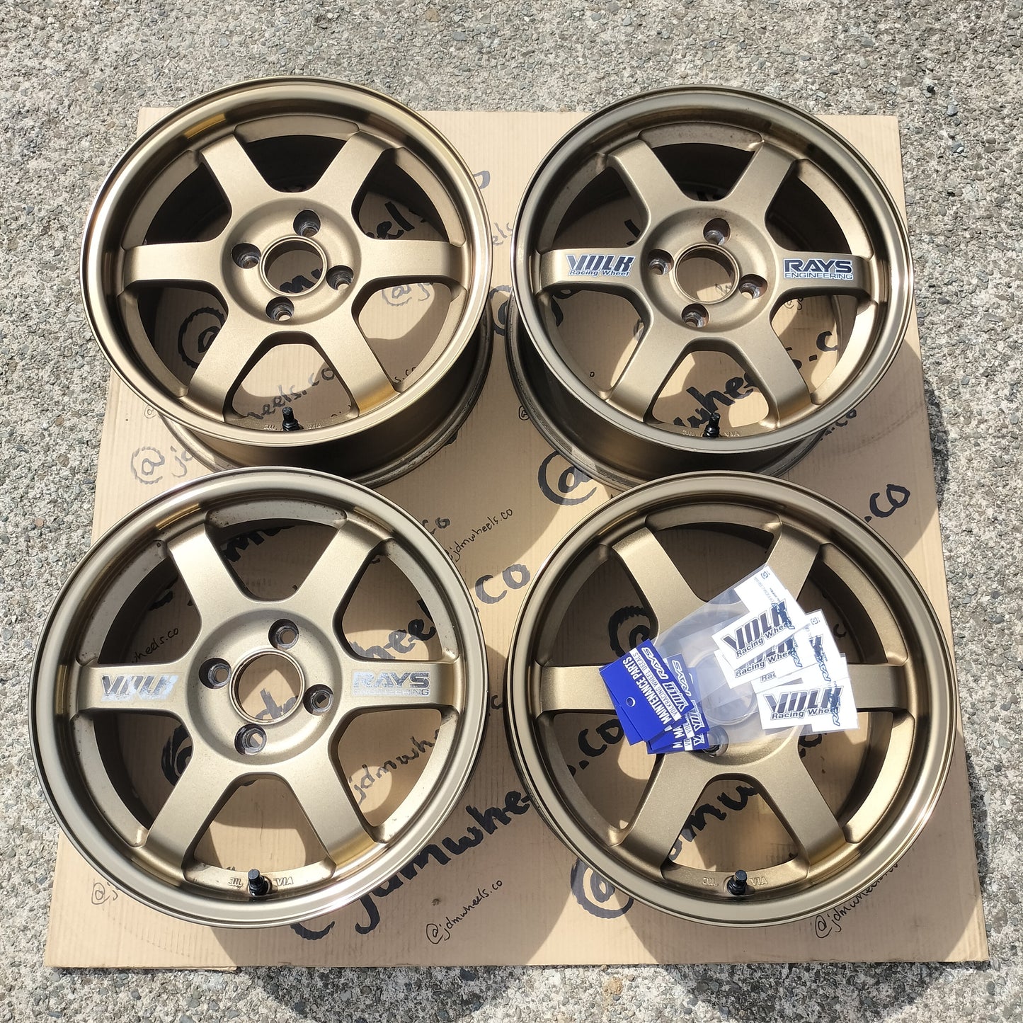 Rays Volk TE37 15x6.5+35 4x100