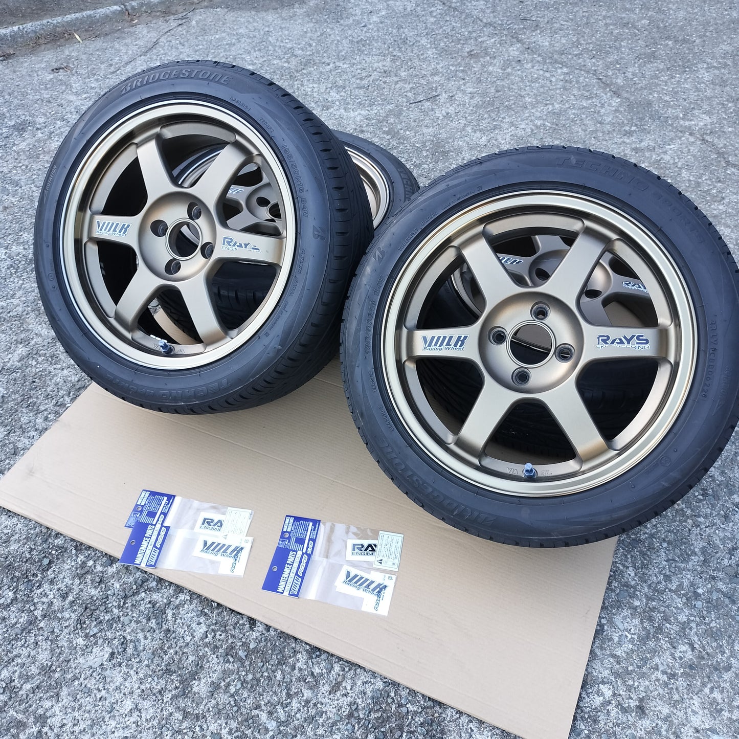 Rays Volk Racing TE37 16x7+33 4x100