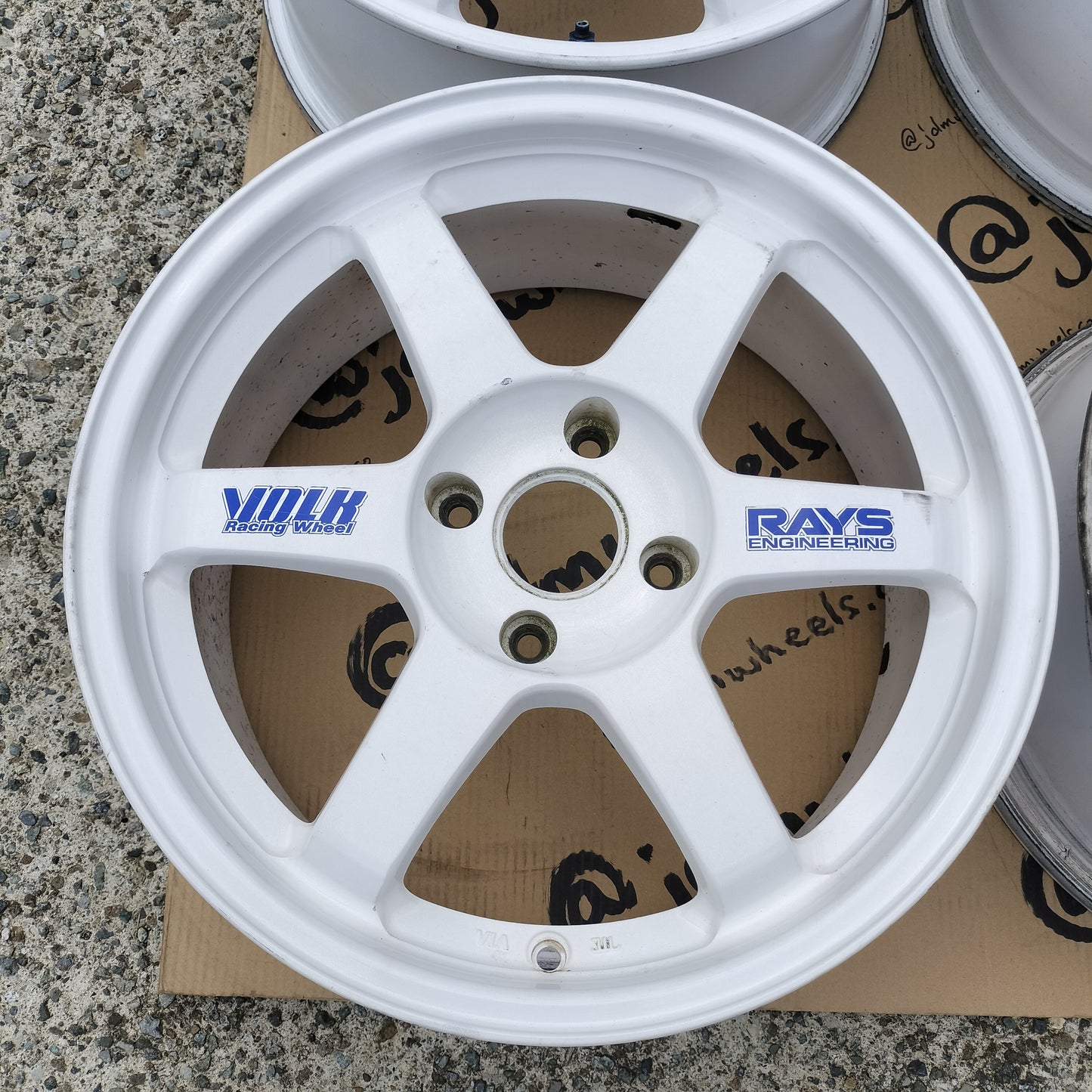 Rays Volk Racing TE37 17x7.5+30 4x114.3