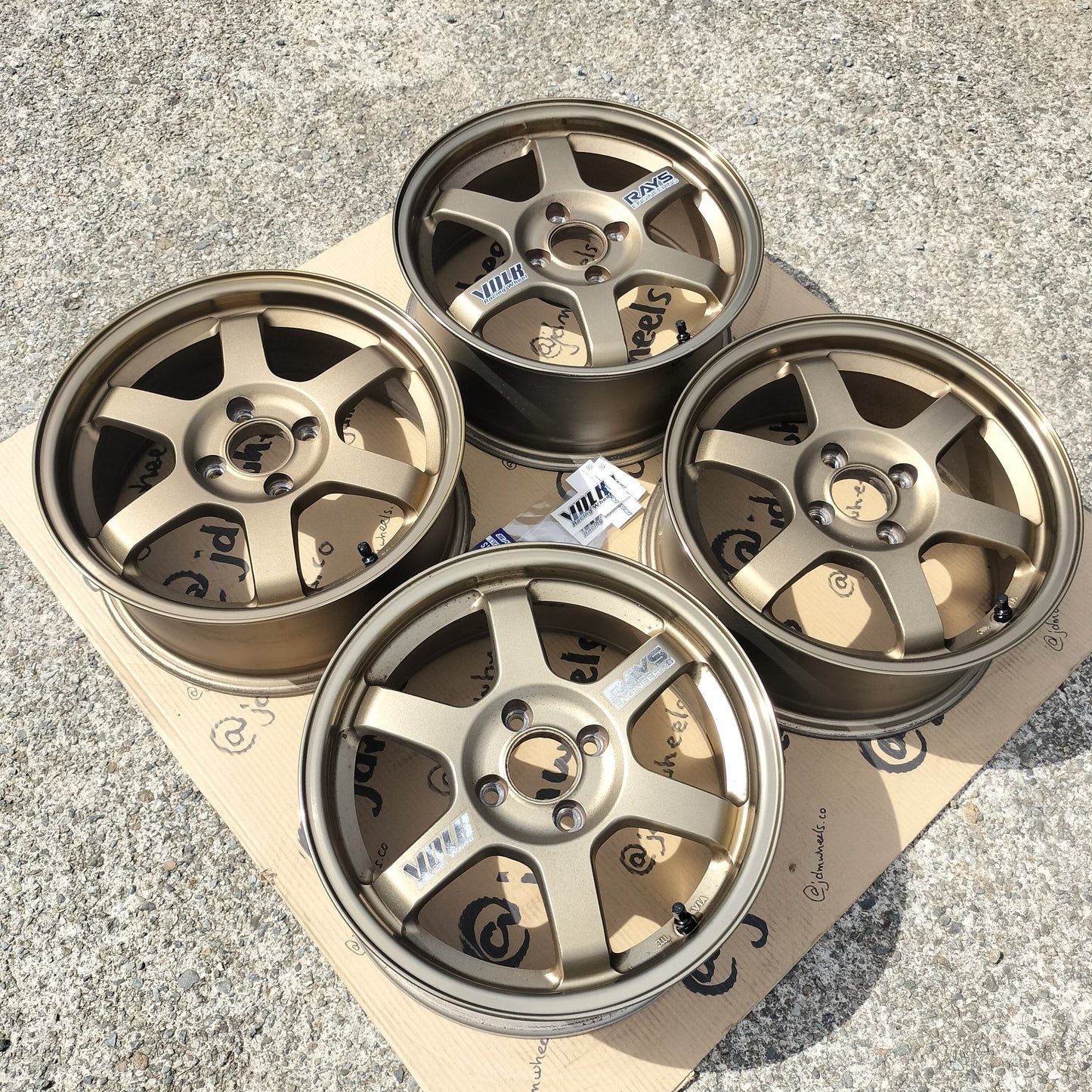 Rays Volk TE37 15x6.5+35 4x100