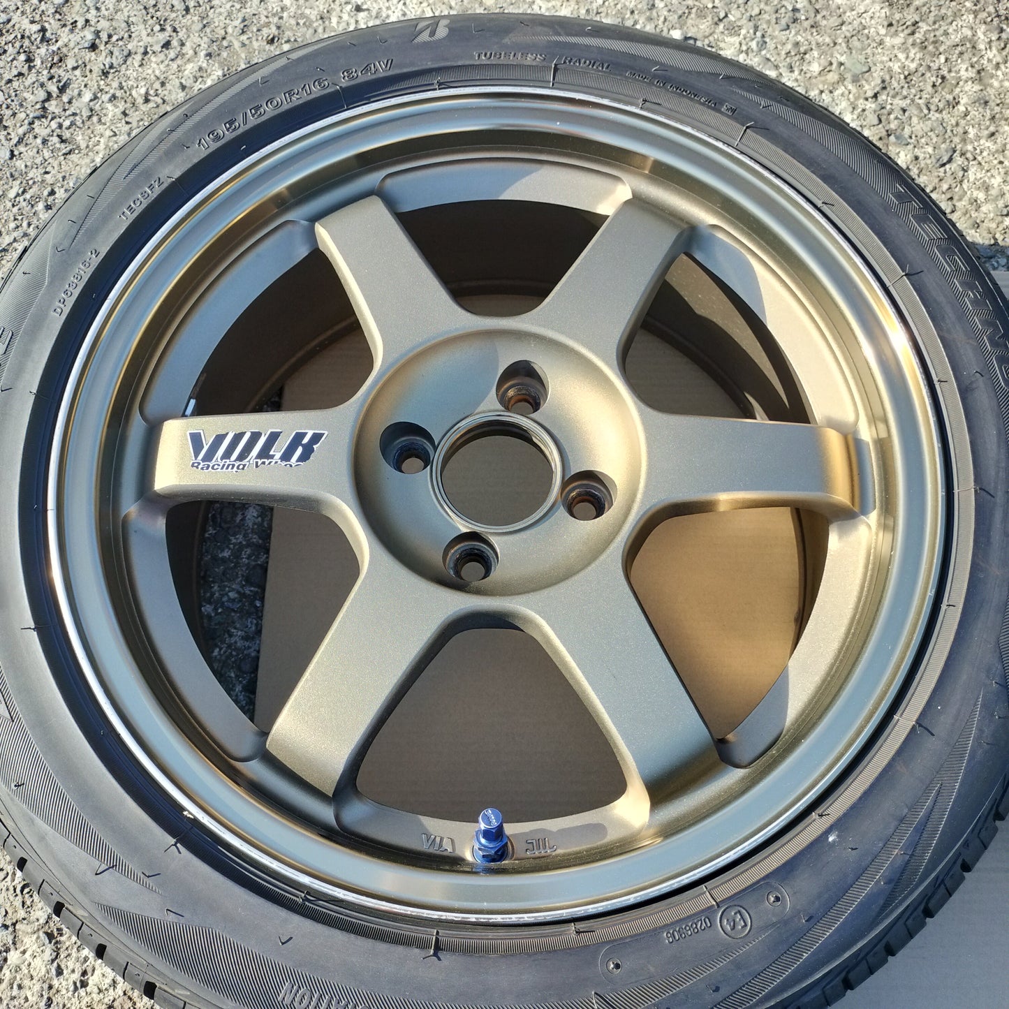 Rays Volk Racing TE37 16x7+33 4x100