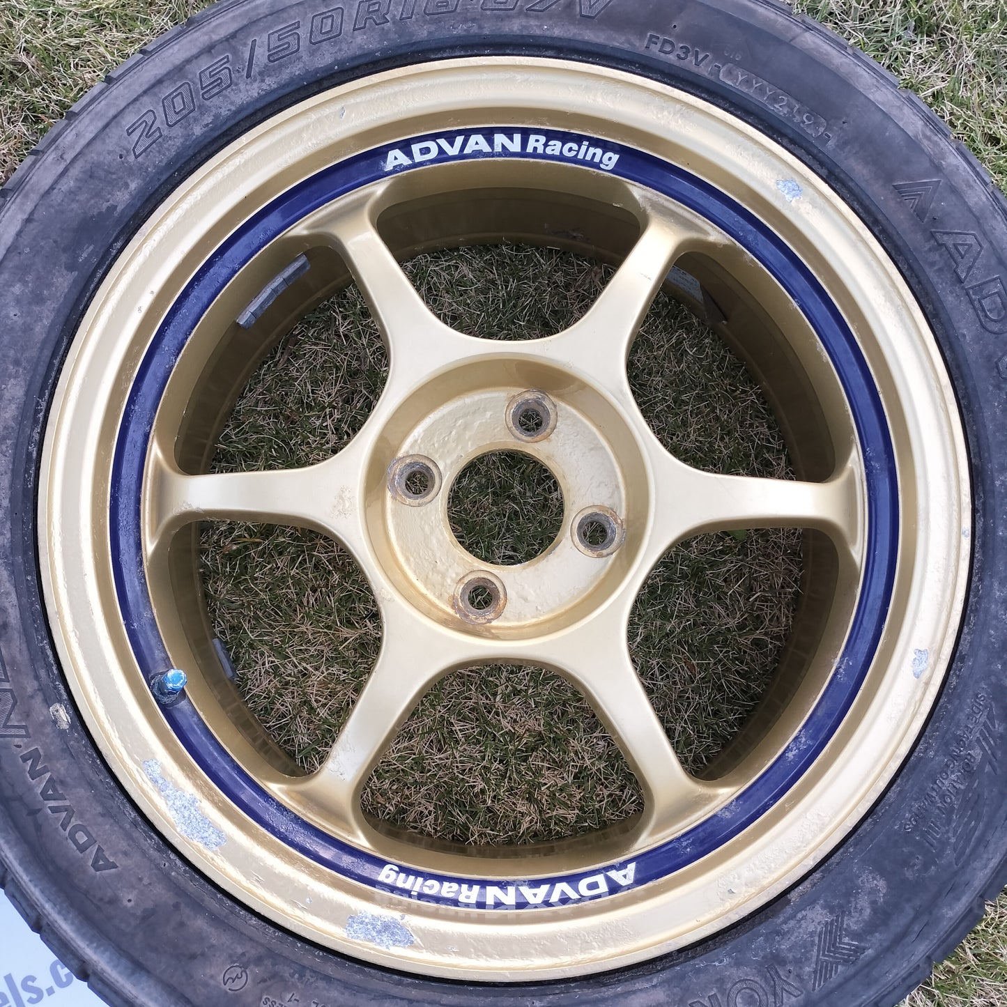 Advan Racing RG 16x7+31 4x100