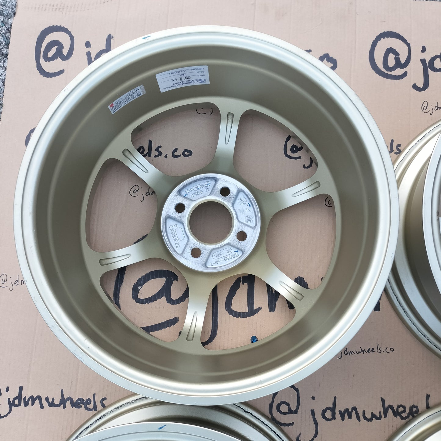 Advan Racing RG-D2 16x7+42 4x100