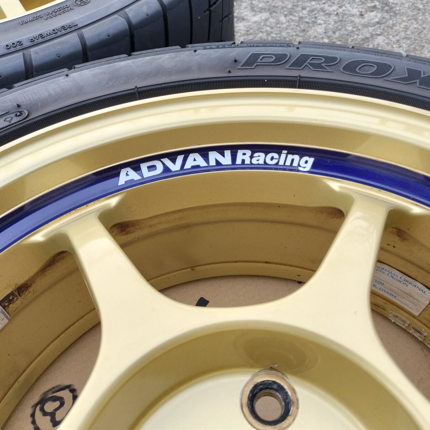 Advan Racing RG 16x7+31 4x100