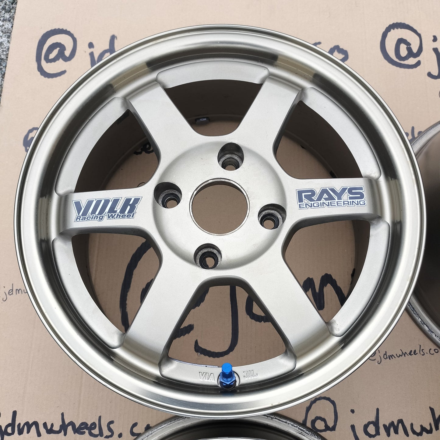 Rays Volk TE37 15x7+35 4x114.3