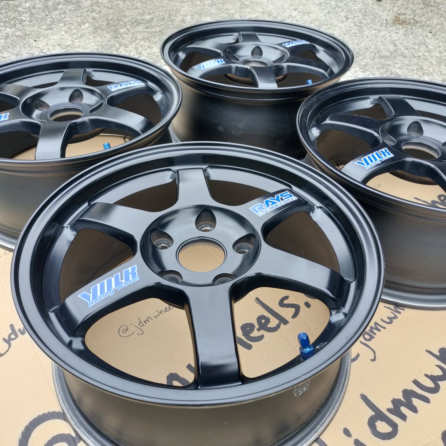 Rays Volk TE37 16x7+42 5x114.3