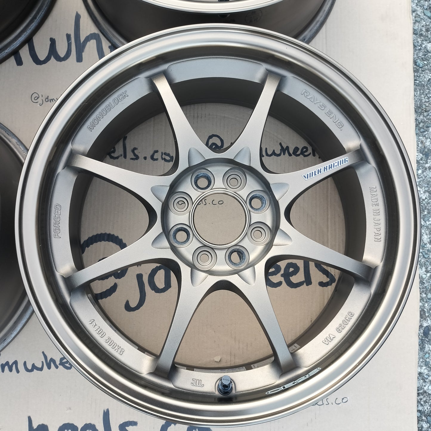 Rays Volk Racing CE28N 16x7+42 4x100