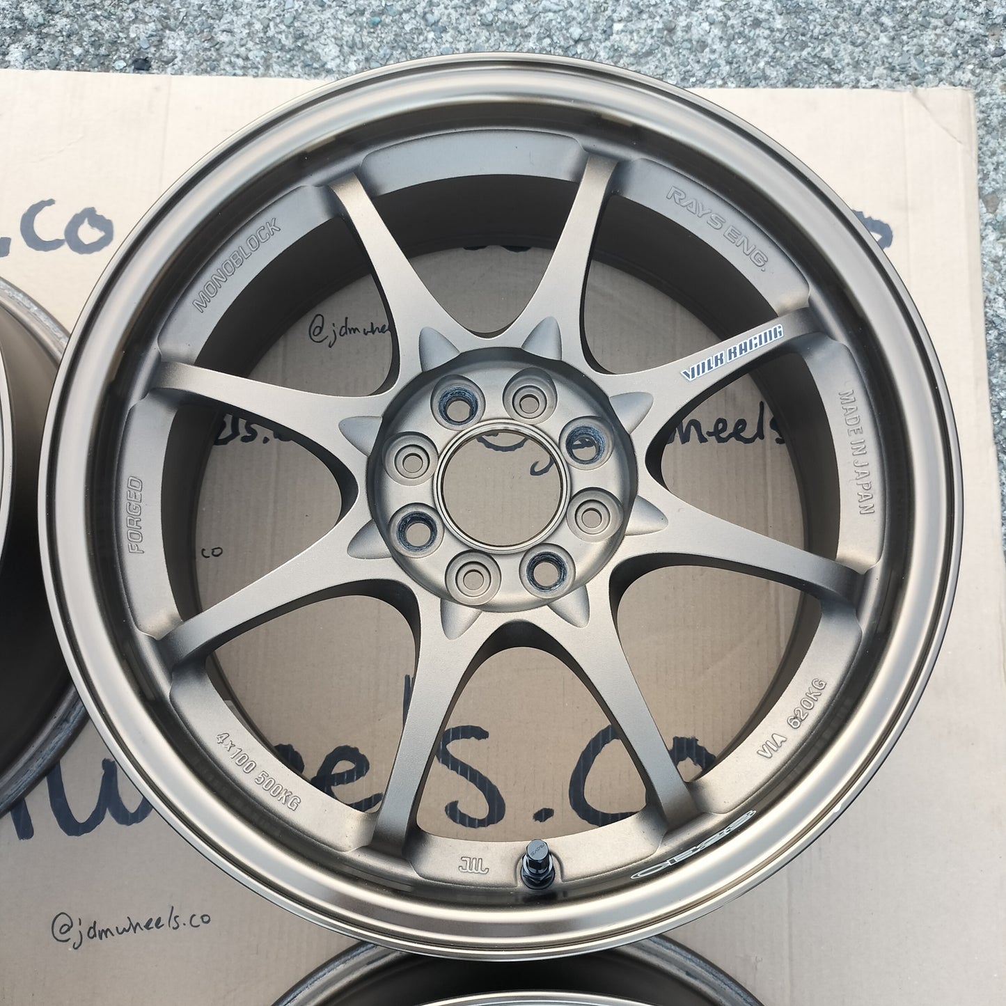 Rays Volk Racing CE28N 16x7+42 4x100