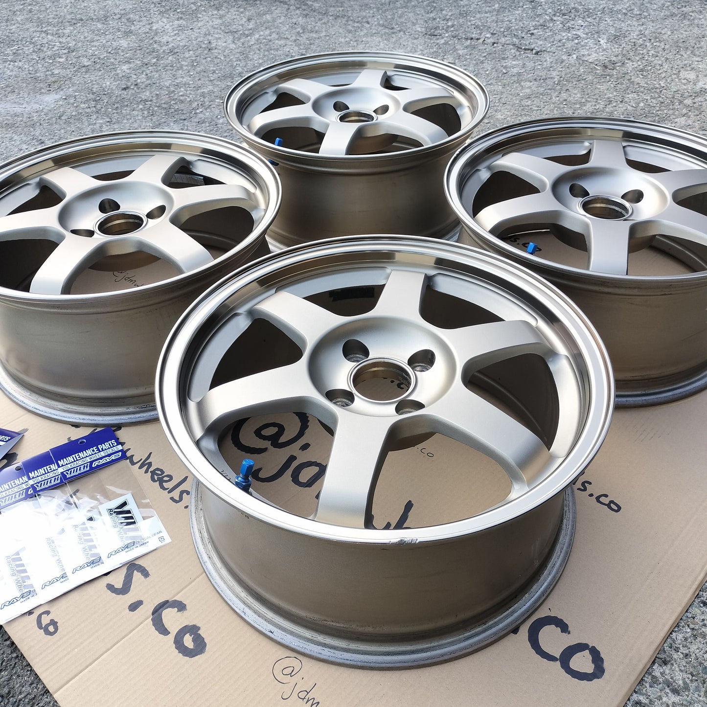 Rays Volk TE37 16x7+33 4x100