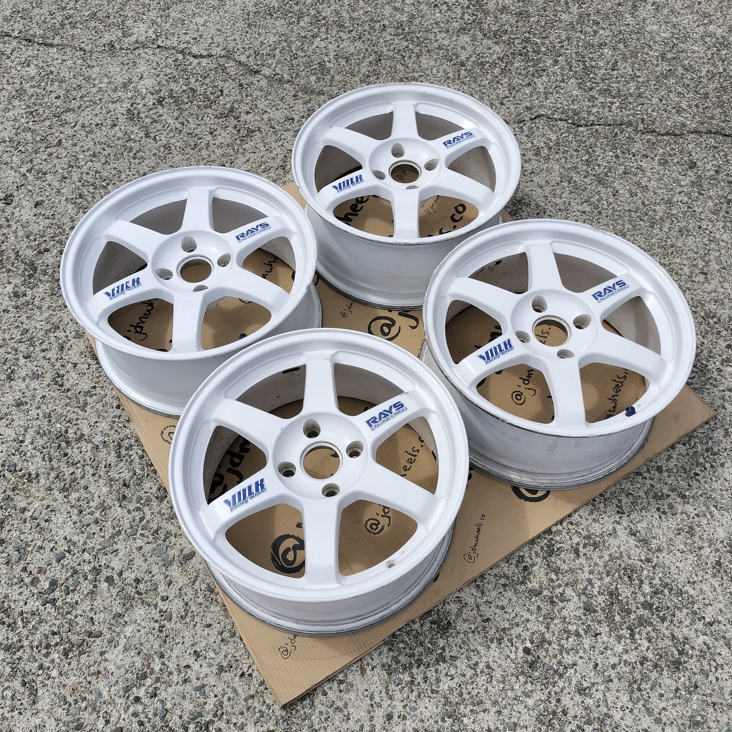 Rays Volk Racing TE37 17x7.5+30 4x114.3