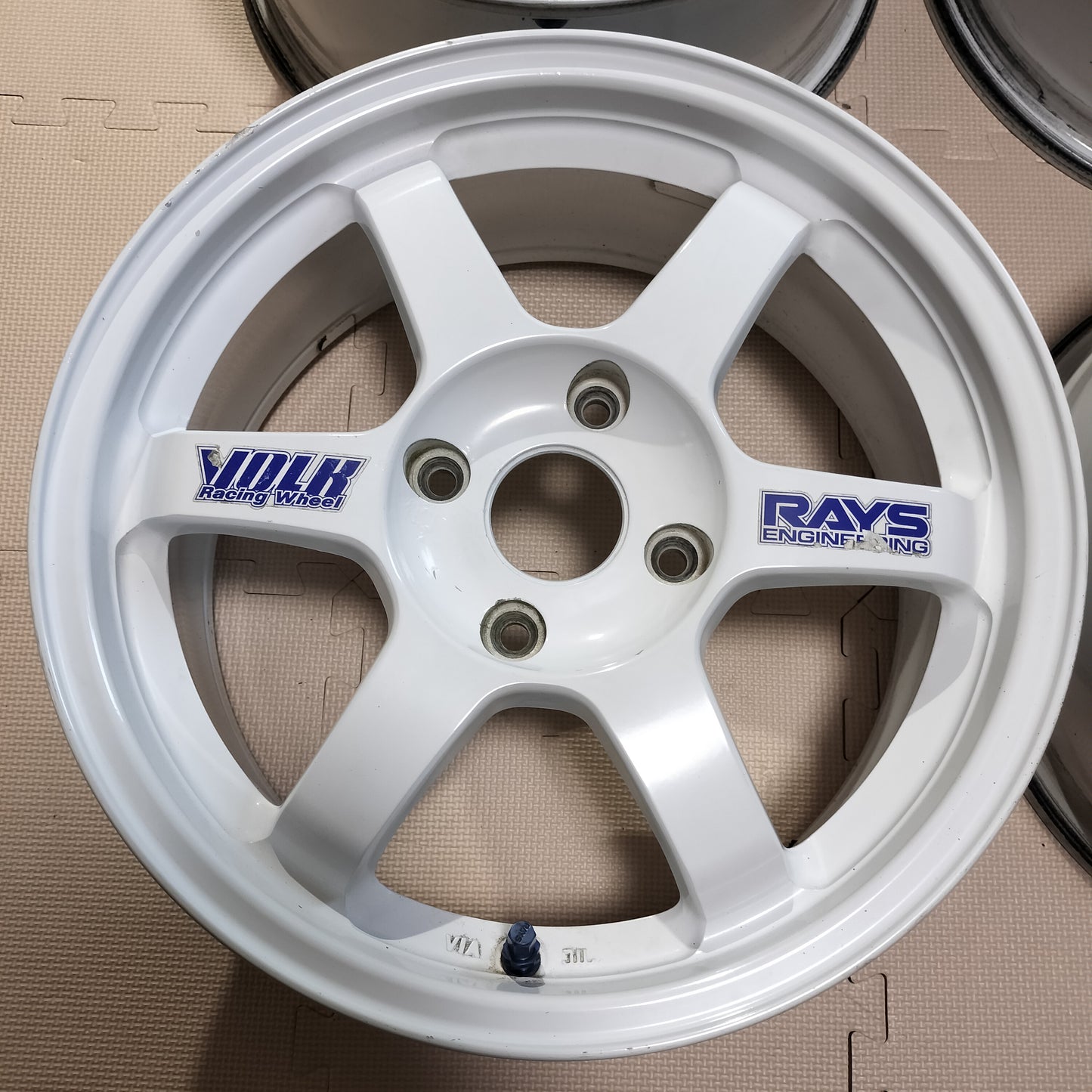 Rays Volk Racing TE37 16x7+42 4x114.3