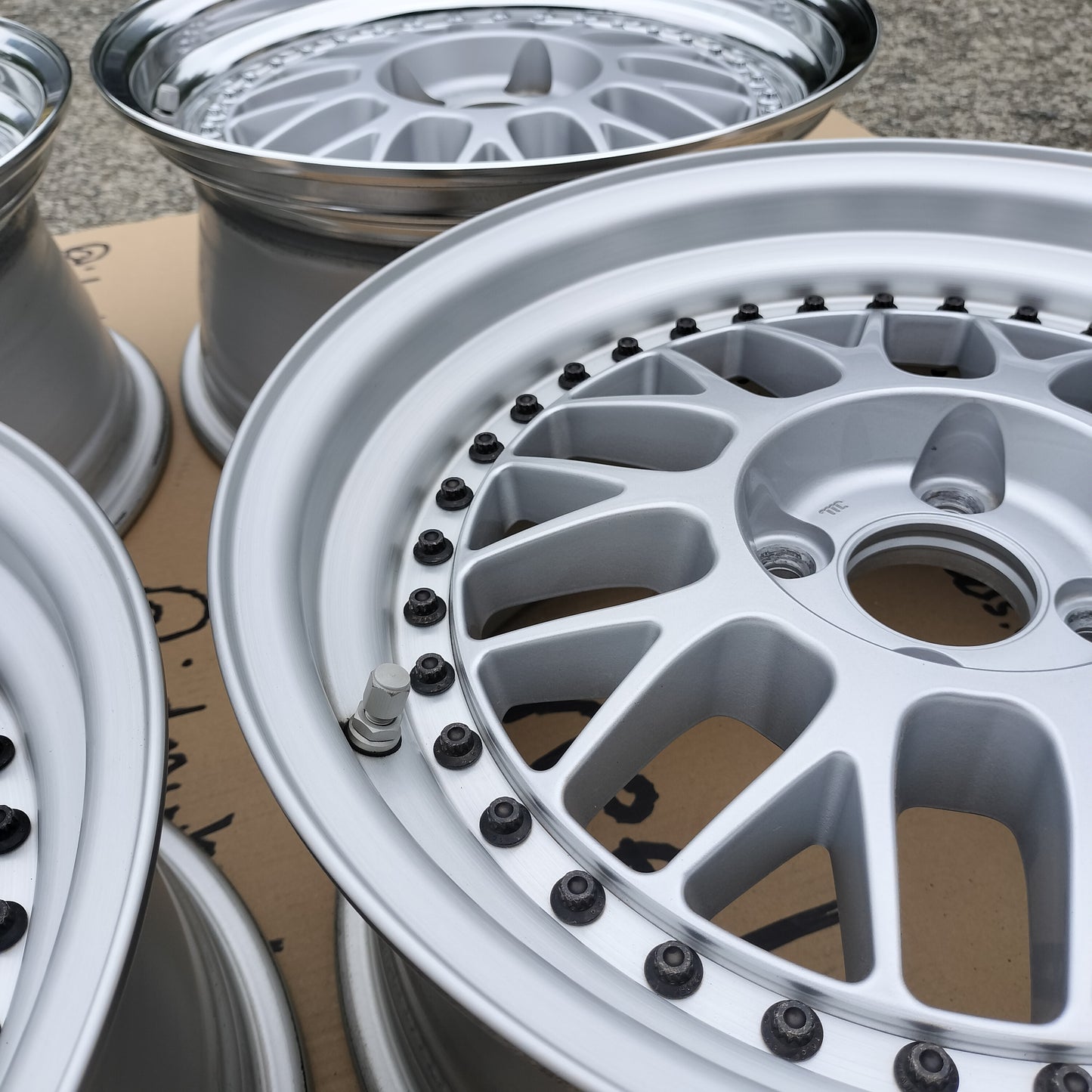 WORK MEISTER M1 16X7.5+24 4X100