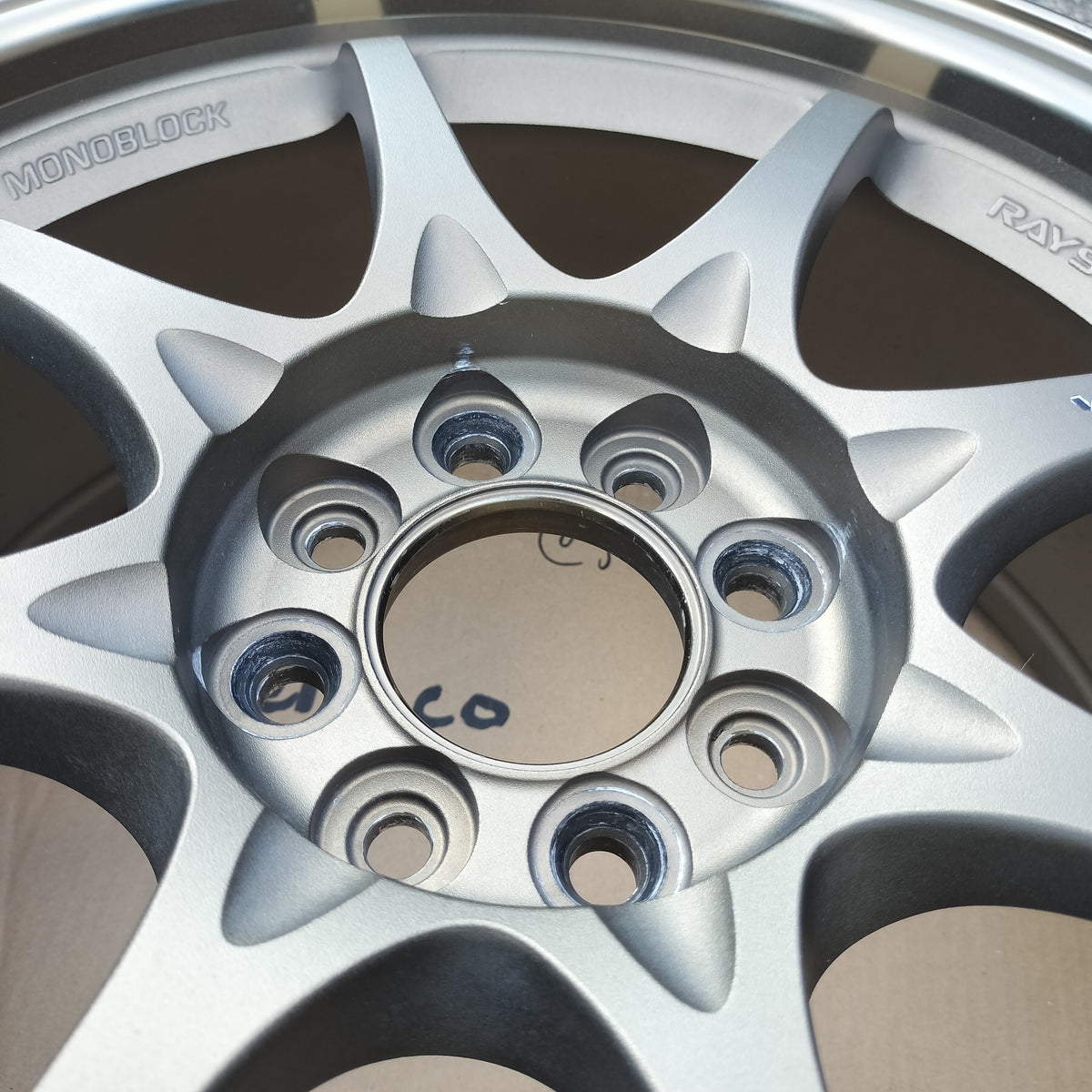 Rays Volk Racing CE28N 16x7+42 4x100
