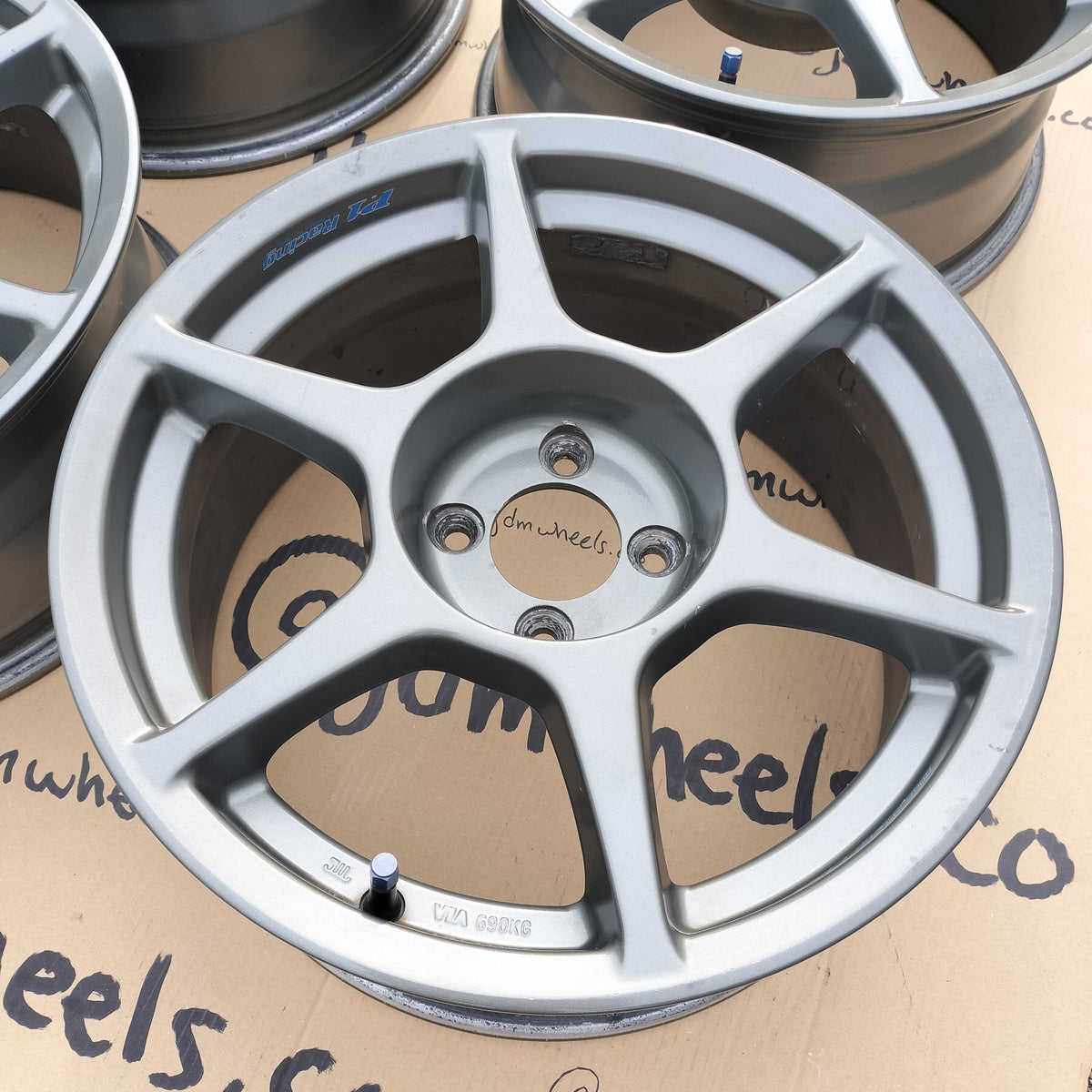 Buddy Club P1 Racing 16x7+20 4x100