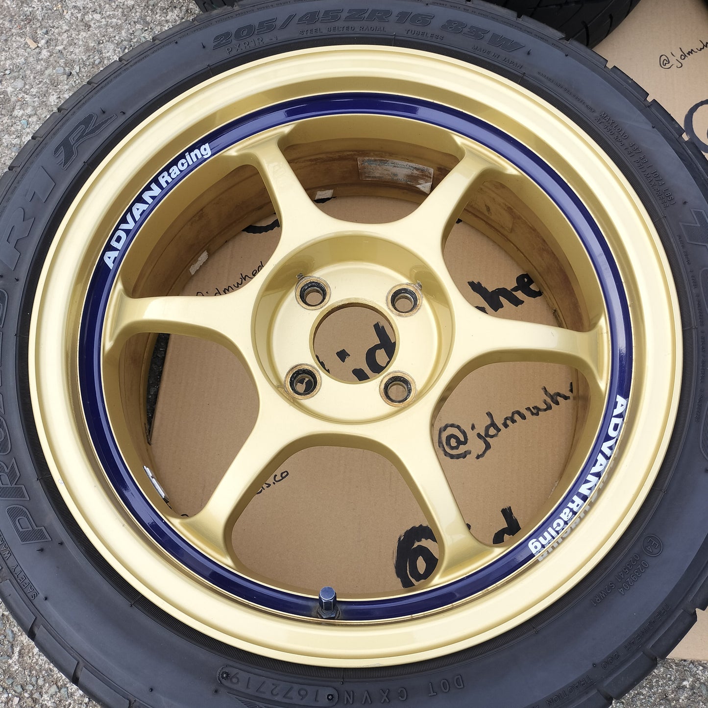 Advan Racing RG 16x7+31 4x100