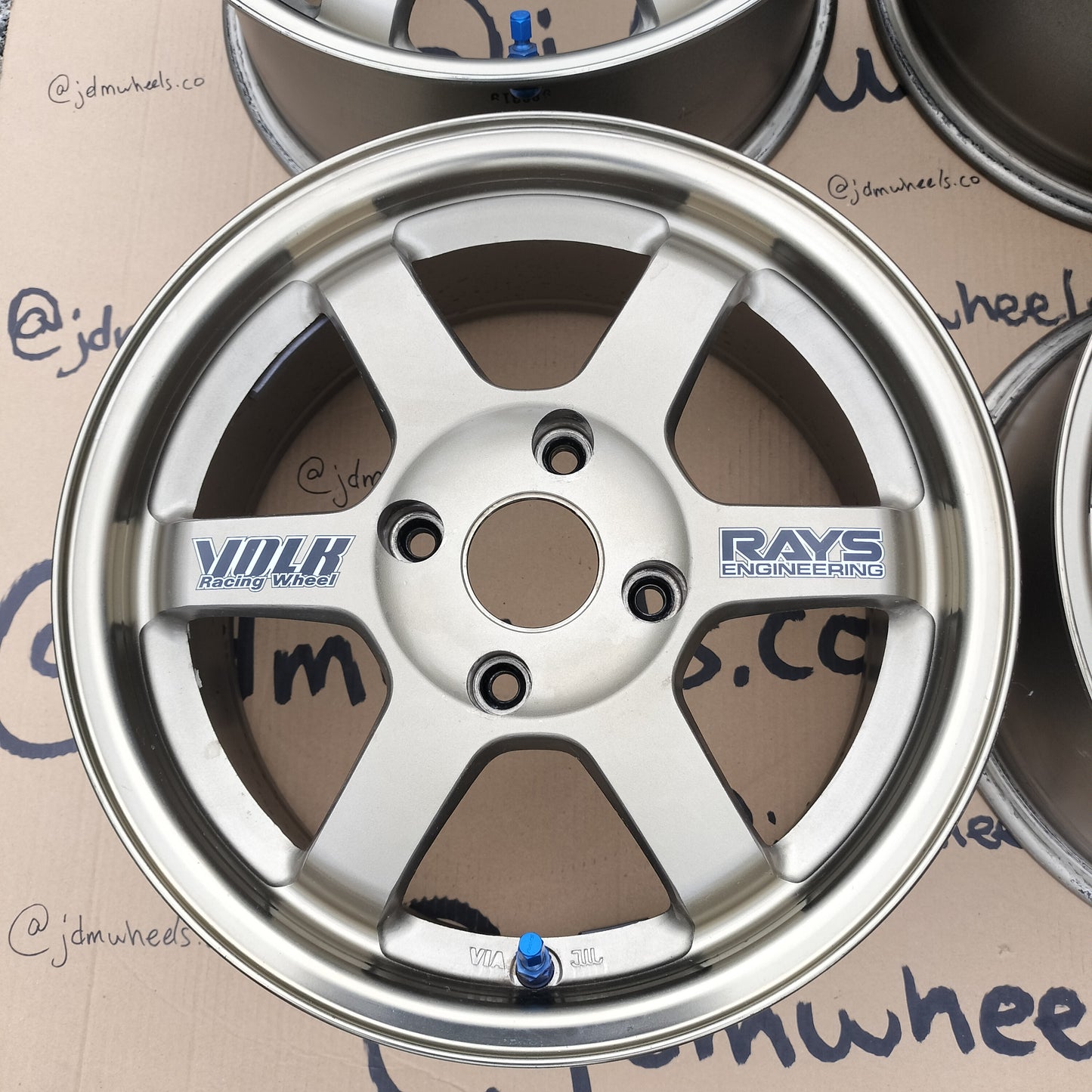 Rays Volk TE37 15x7+35 4x114.3