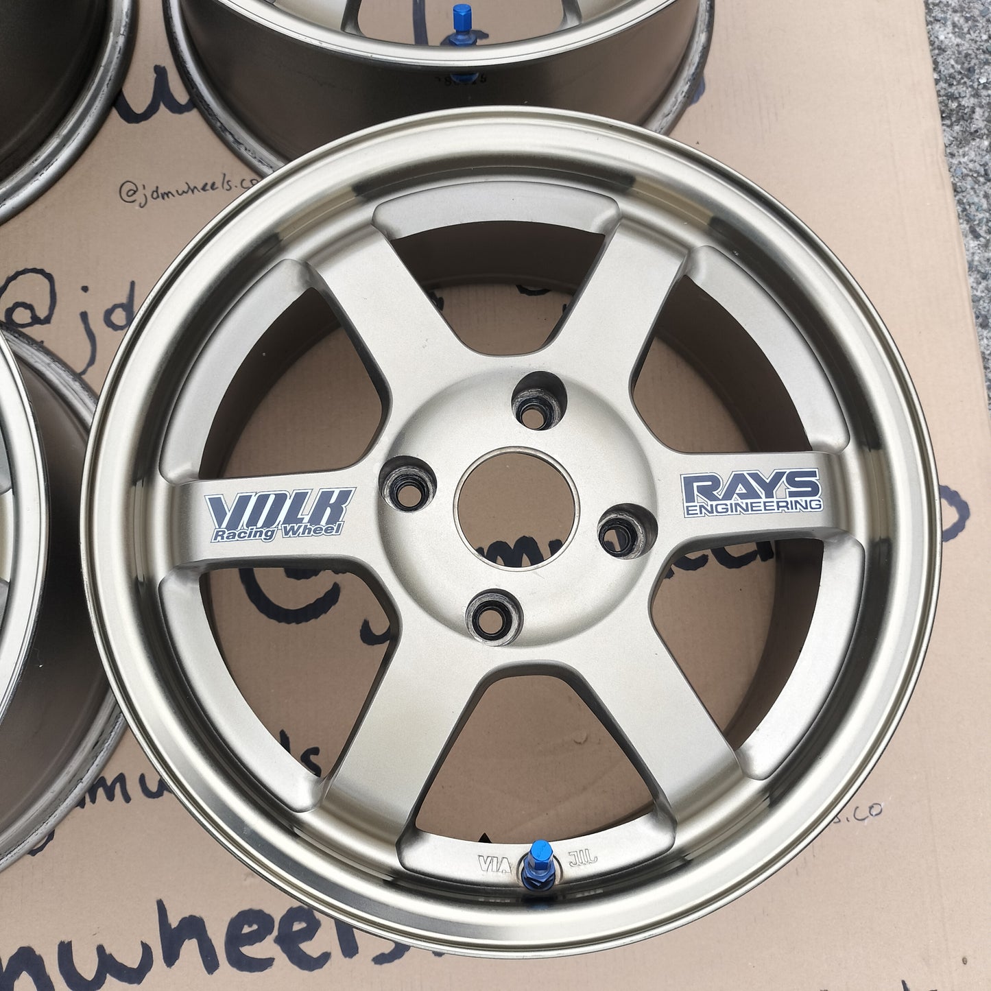 Rays Volk TE37 15x7+35 4x114.3