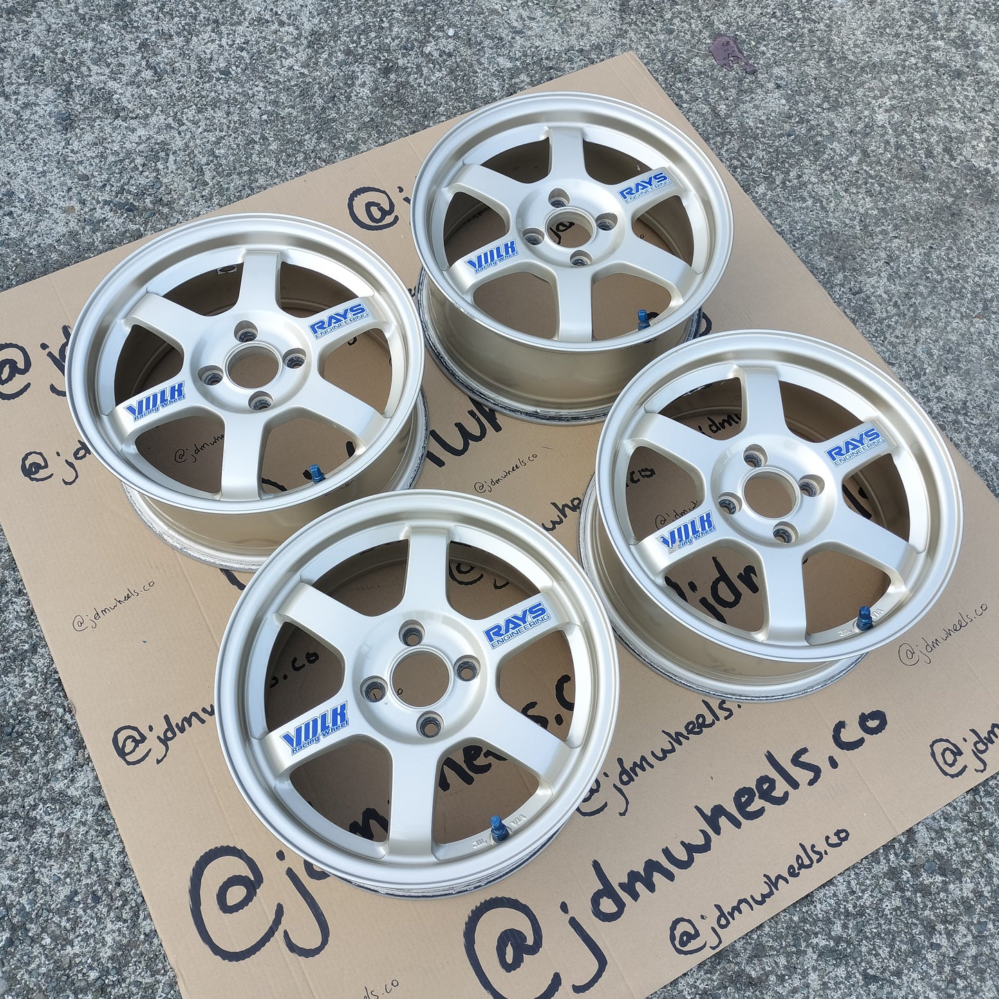 Rays Volk Racing TE37 15x6.5+35 4x100