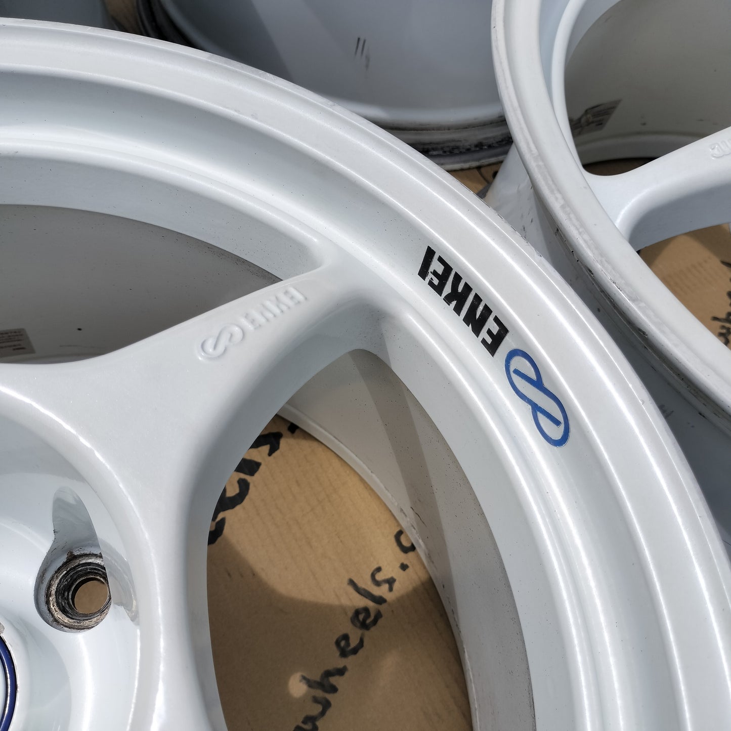 Enkei RP01 17x9+22 5x114.3