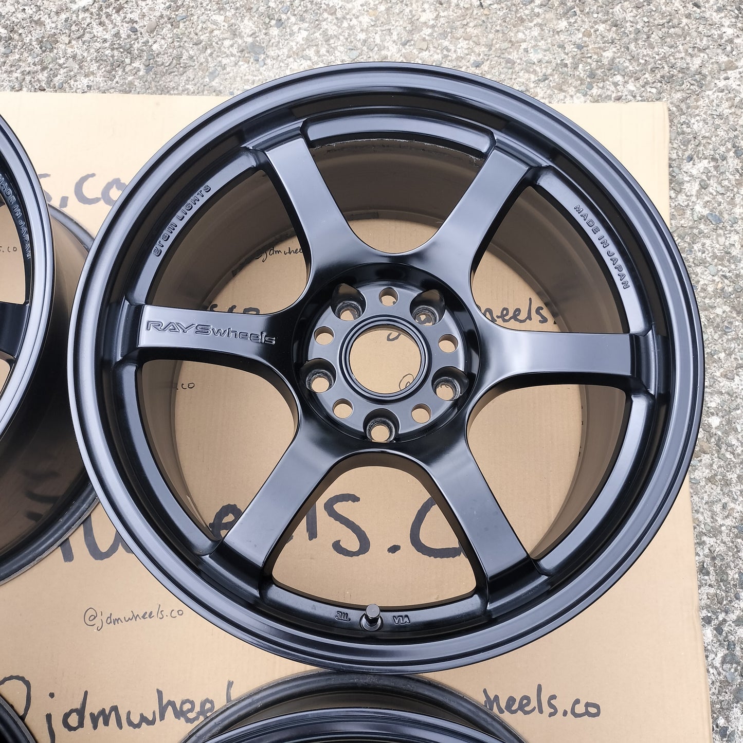 Rays Gram Lights 57DR 17x9+22 5x114.3