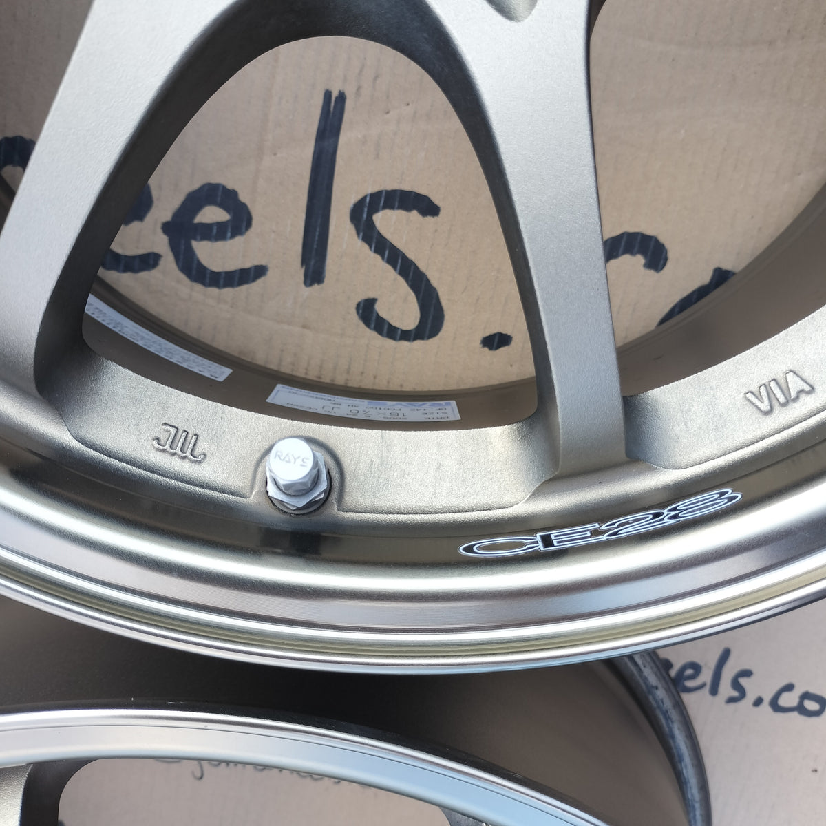 Rays Volk Racing CE28N 16x7+42 4x100