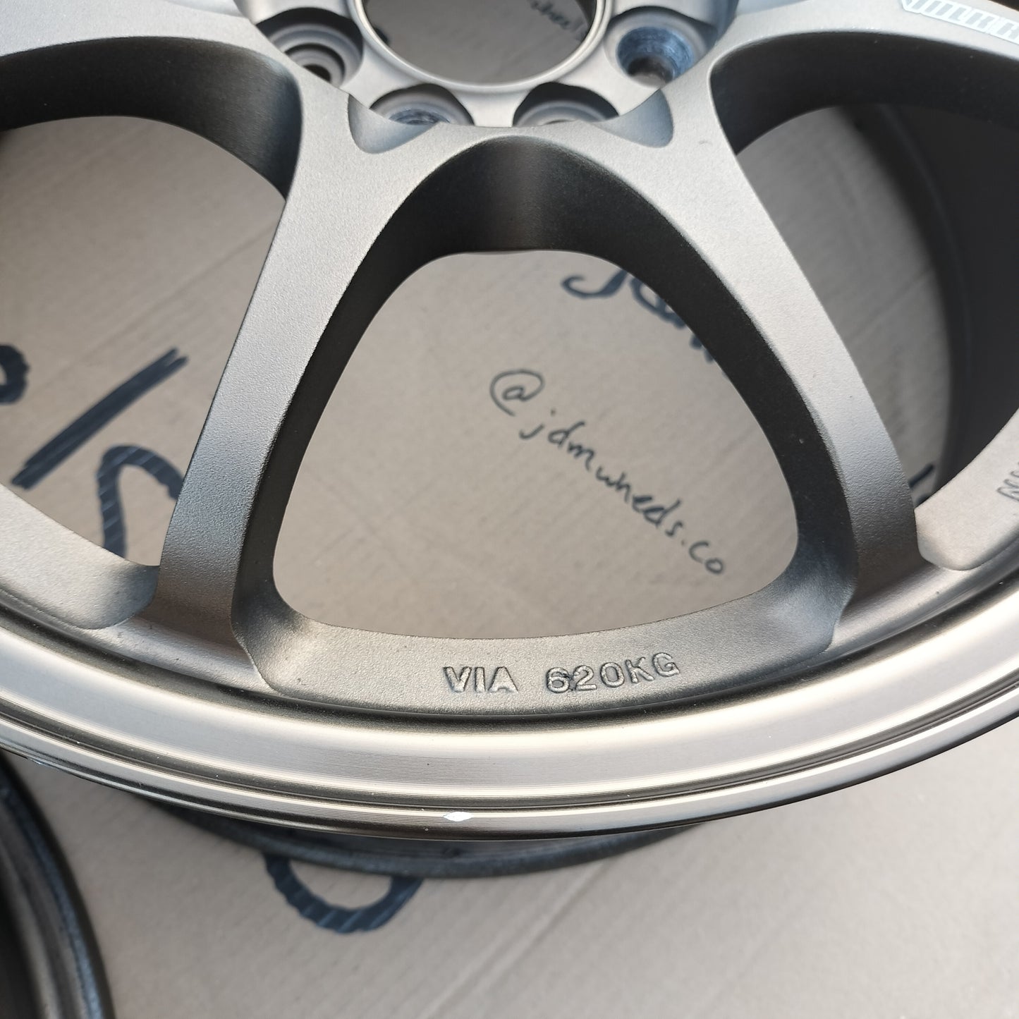 Rays Volk Racing CE28N 16x7+42 4x100