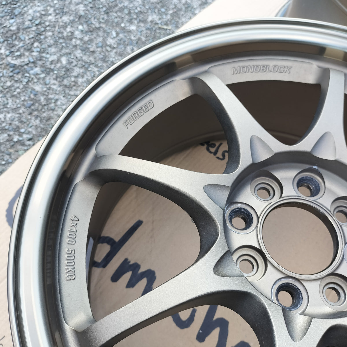Rays Volk Racing CE28N 16x7+42 4x100