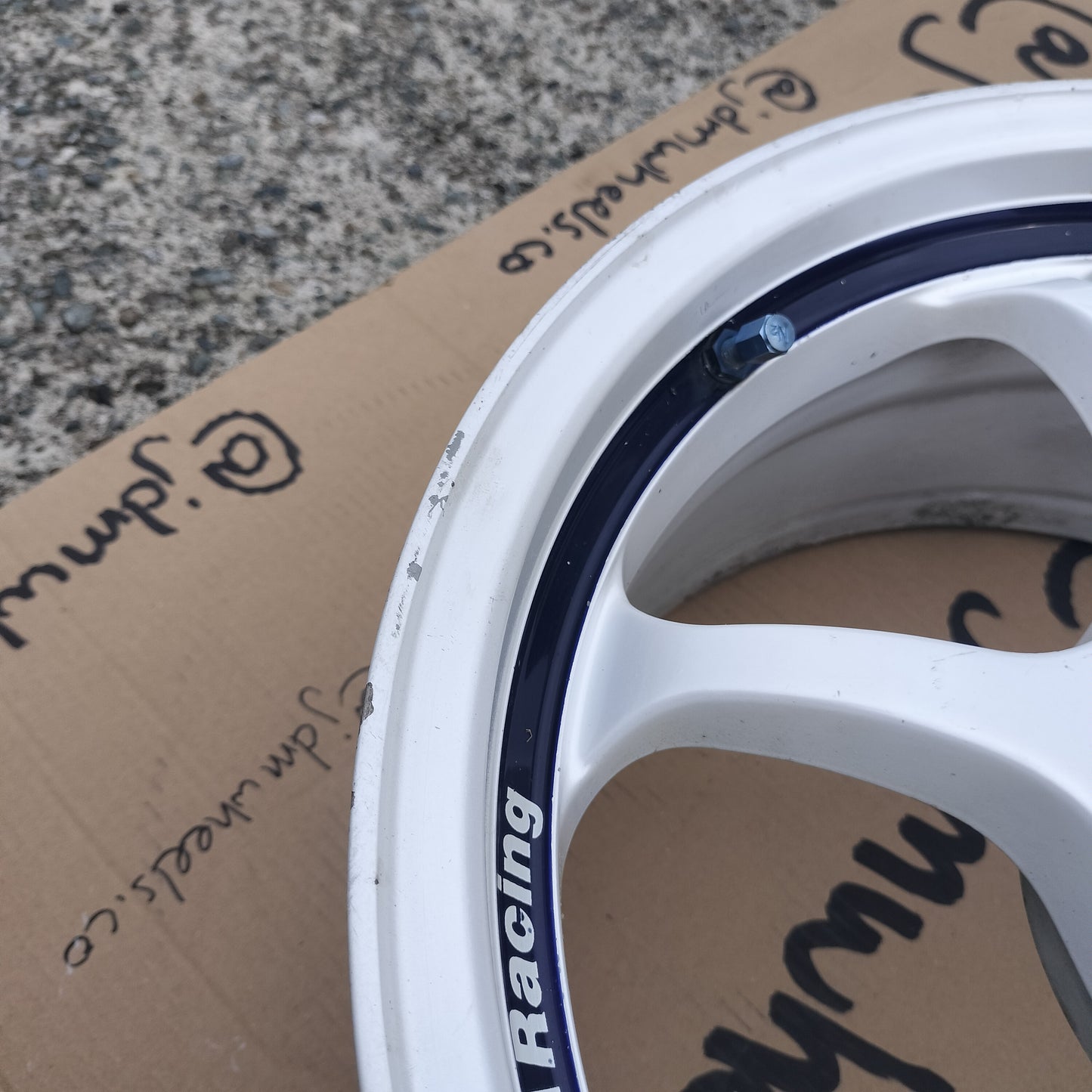 Advan RG 16x7+31 4x100
