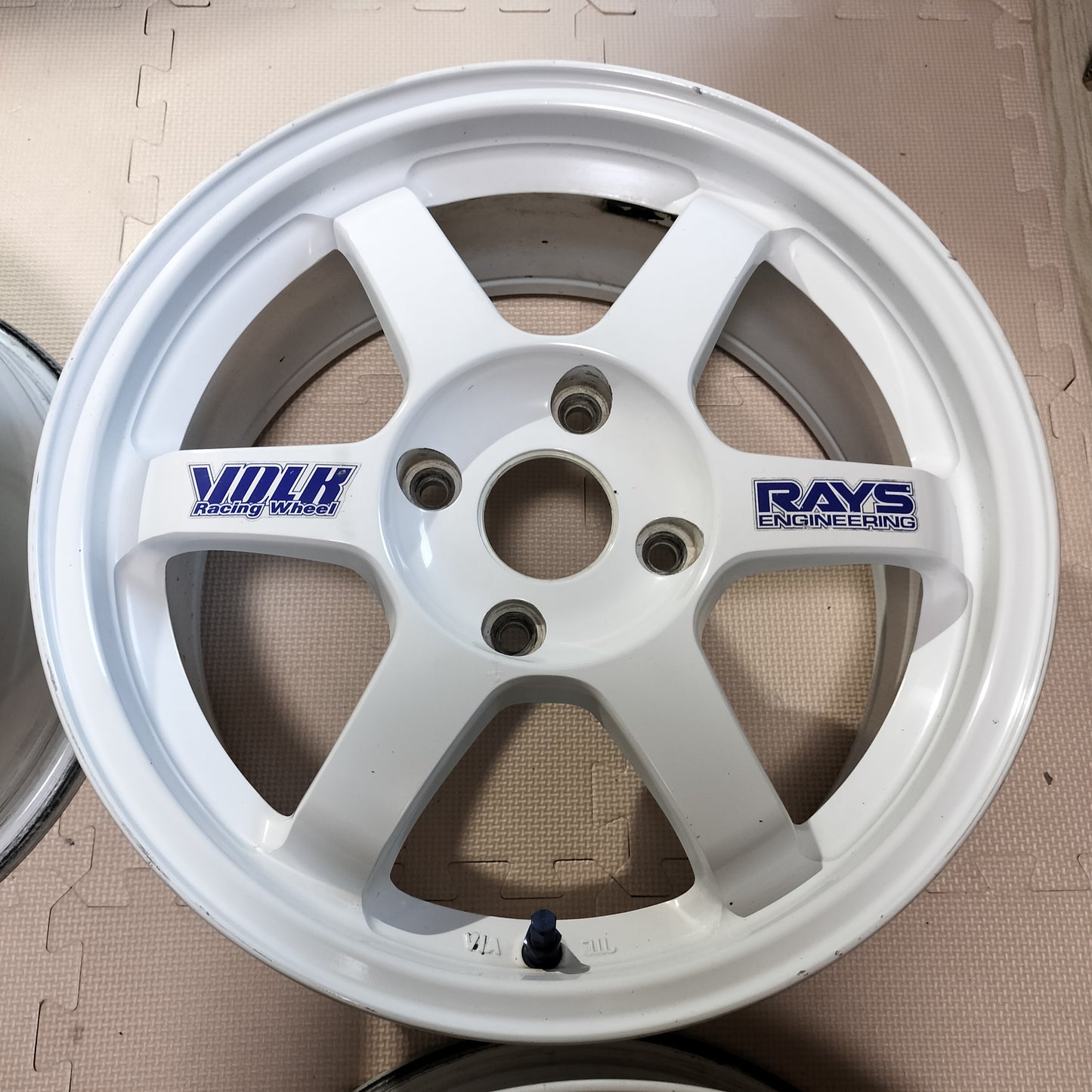 Rays Volk Racing TE37 16x7+42 4x114.3