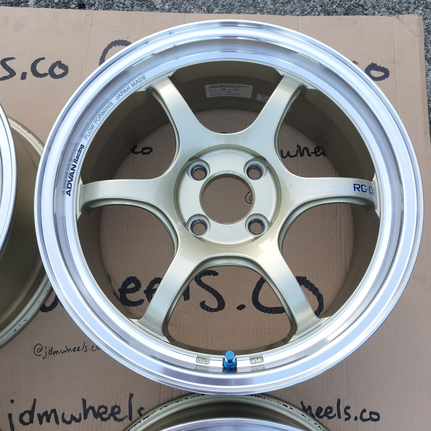 Advan Racing RG-D2 16x7+42 4x100