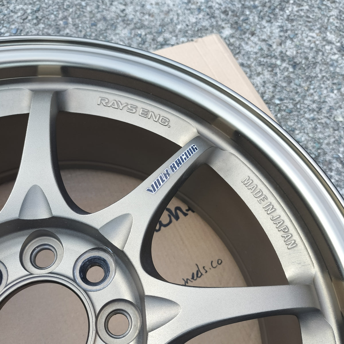 Rays Volk Racing CE28N 16x7+42 4x100