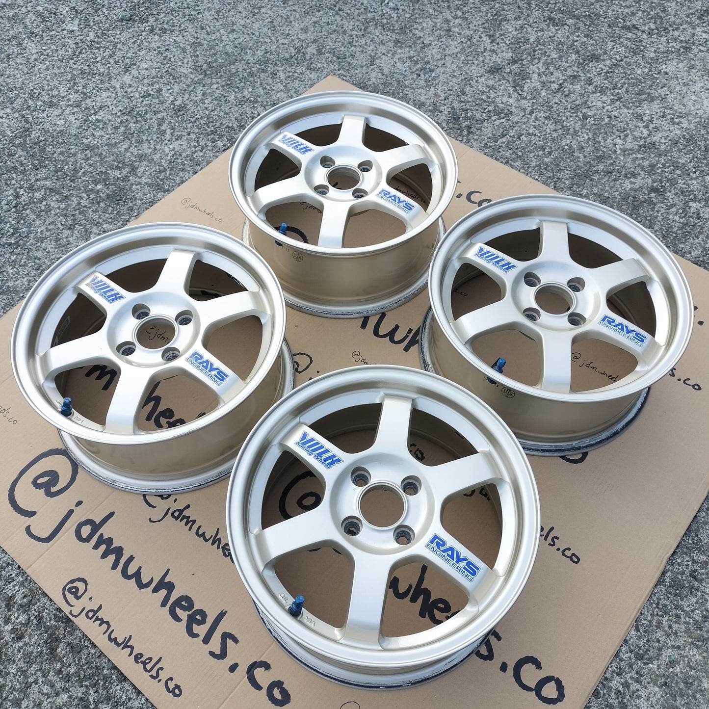 Rays Volk Racing TE37 15x6.5+35 4x100