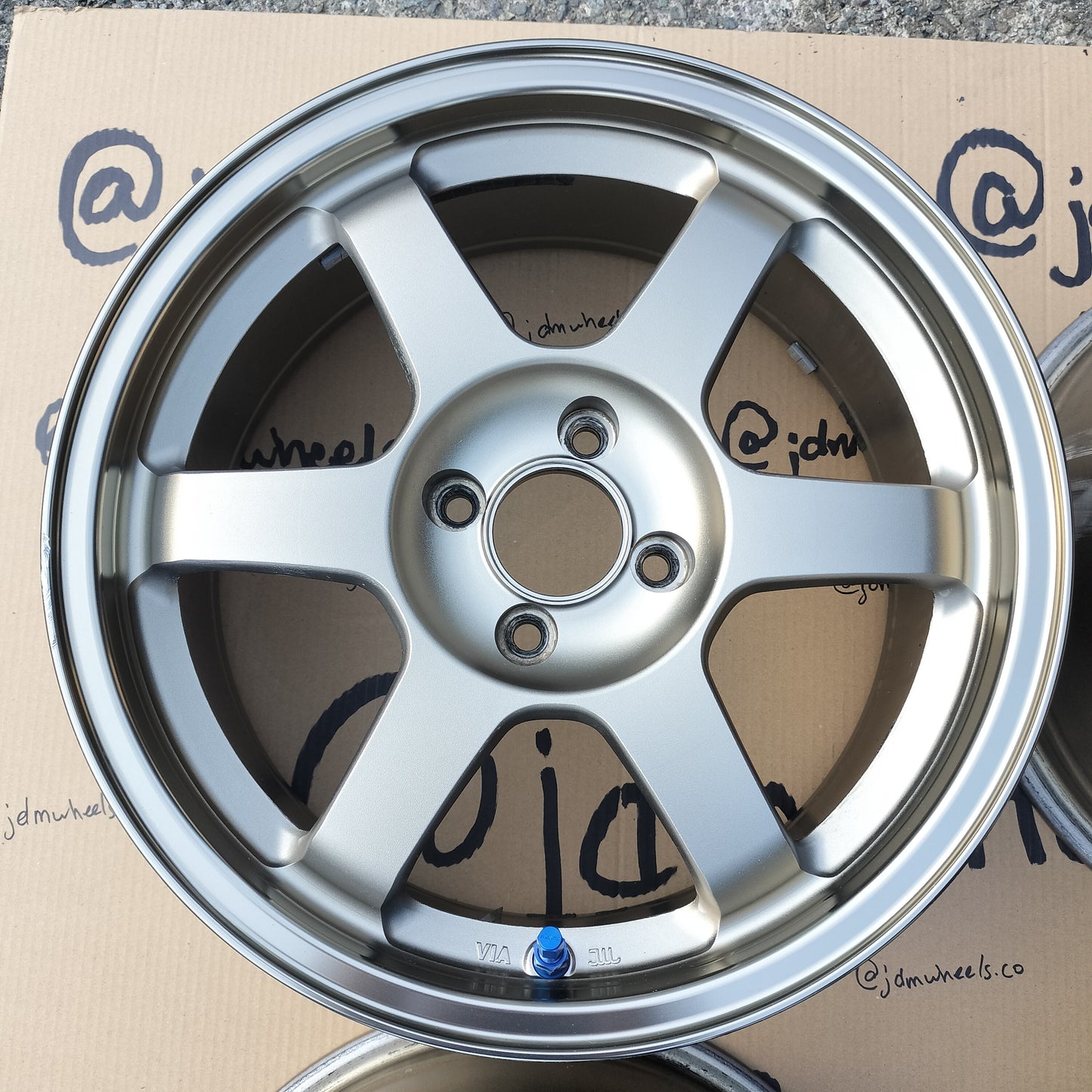 Rays Volk TE37 16x7+33 4x100