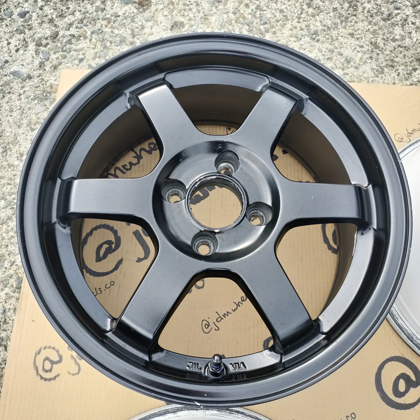 Rays Volk TE37 15x7+35 4x100