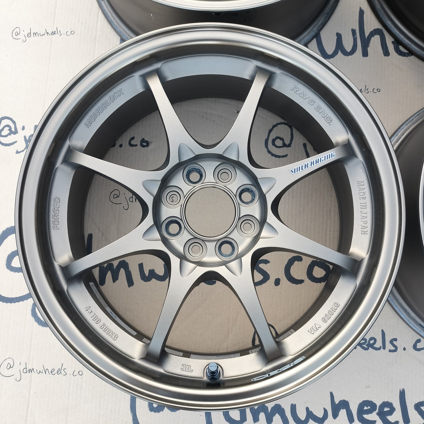 Rays Volk Racing CE28N 16x7+42 4x100